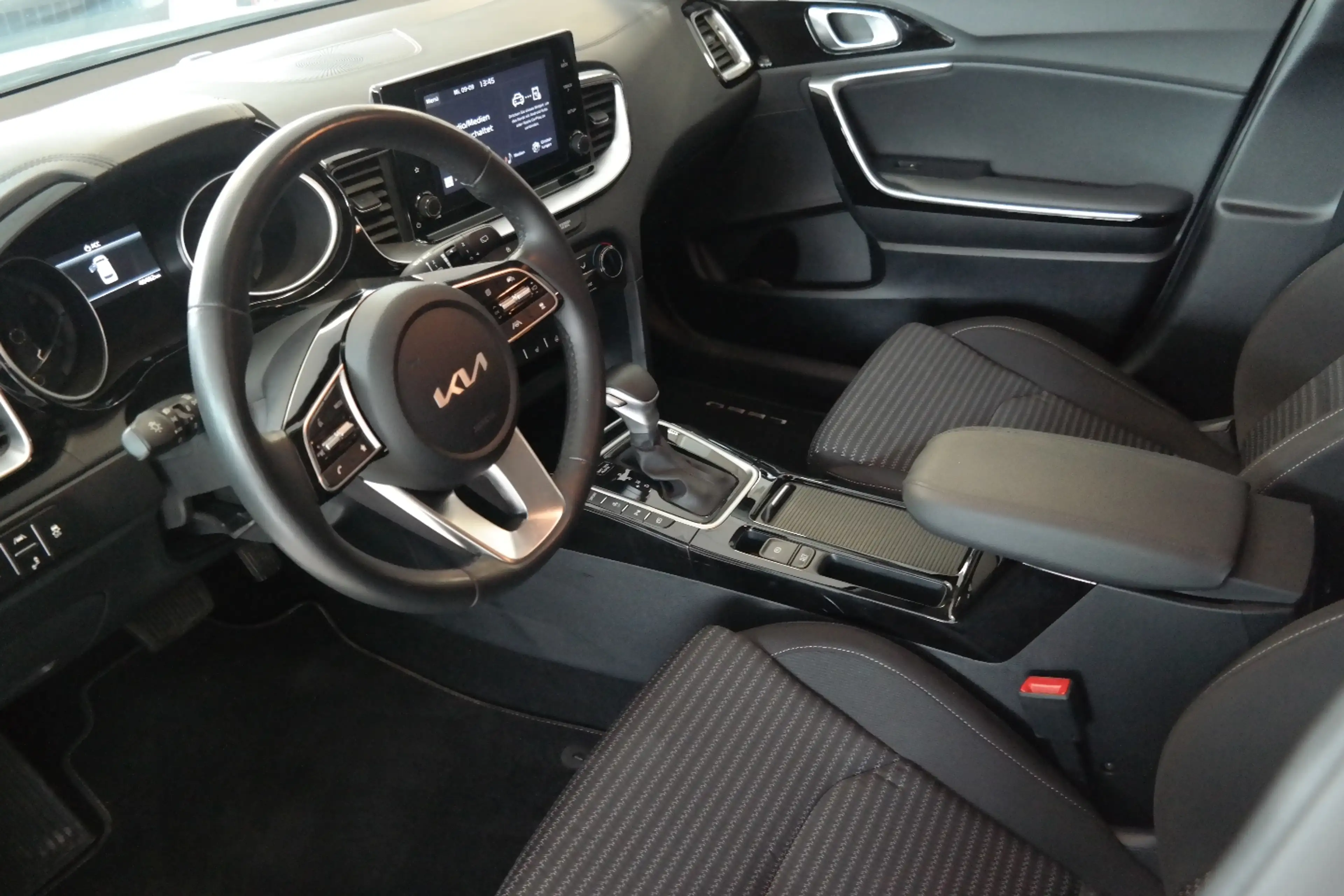 Kia Ceed SW / cee'd SW 1.5 Spirit — photo 9