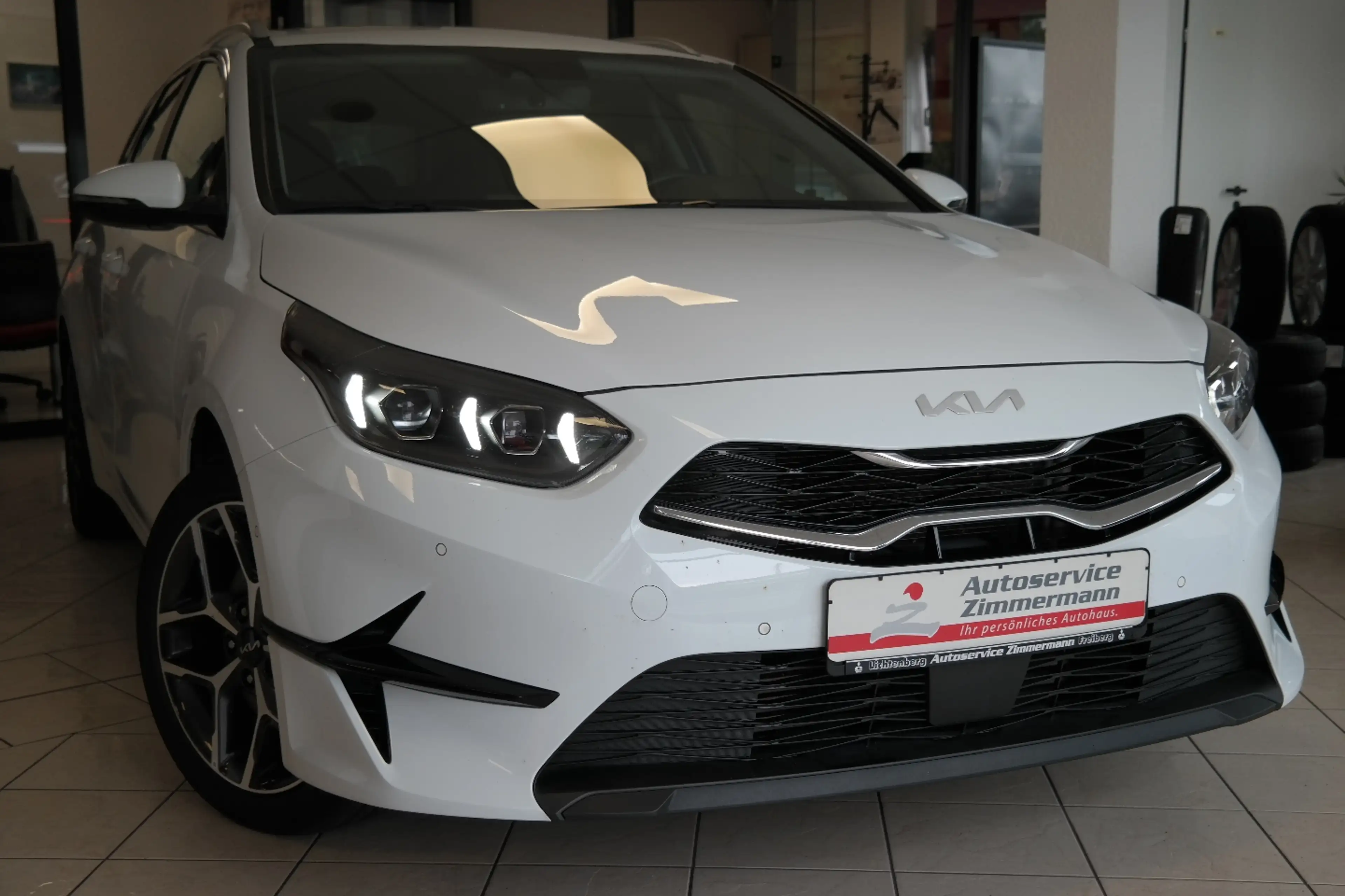 Kia Ceed SW / cee'd SW 1.5 Spirit — photo 3