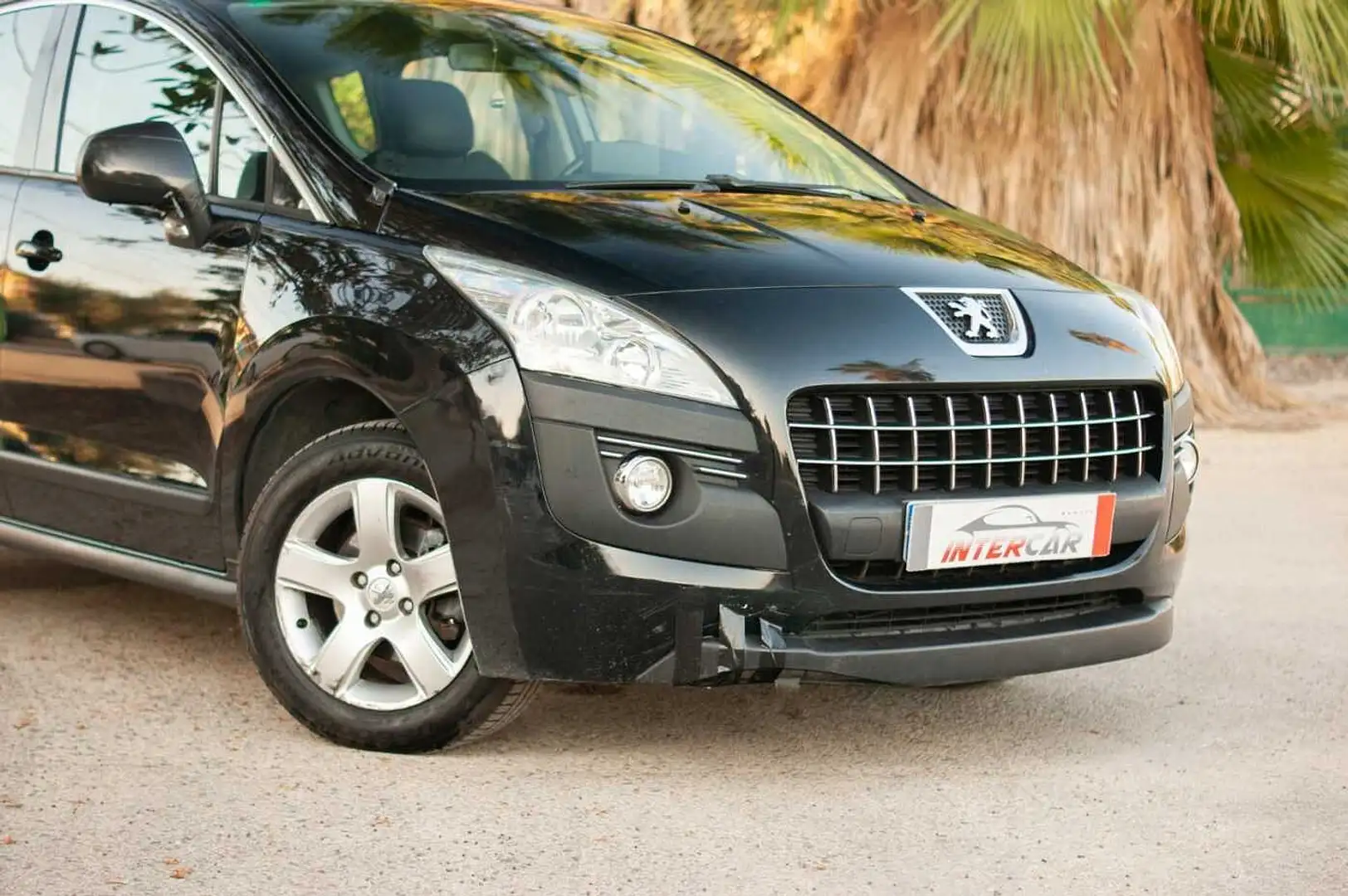 Peugeot 3008 ACTIVE AUTOMATICO Negro - 2