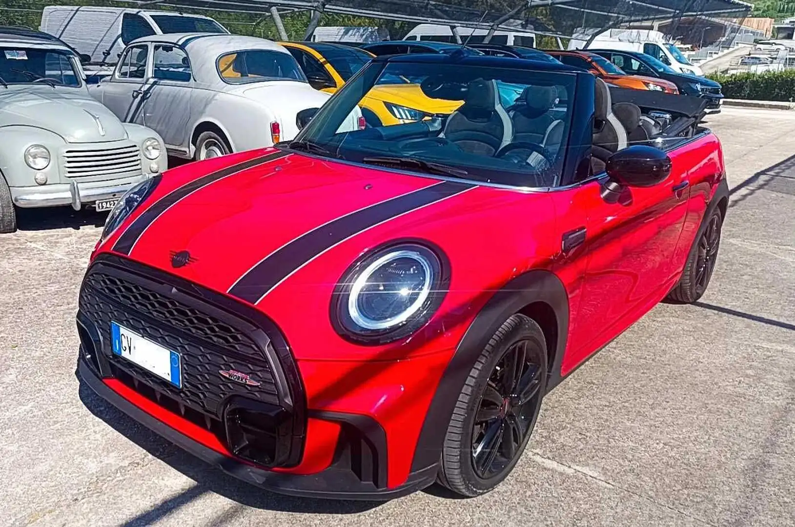 MINI Cbr.     (F57) Mini 1.5 Cooper JCW Cabrio Rood - 1