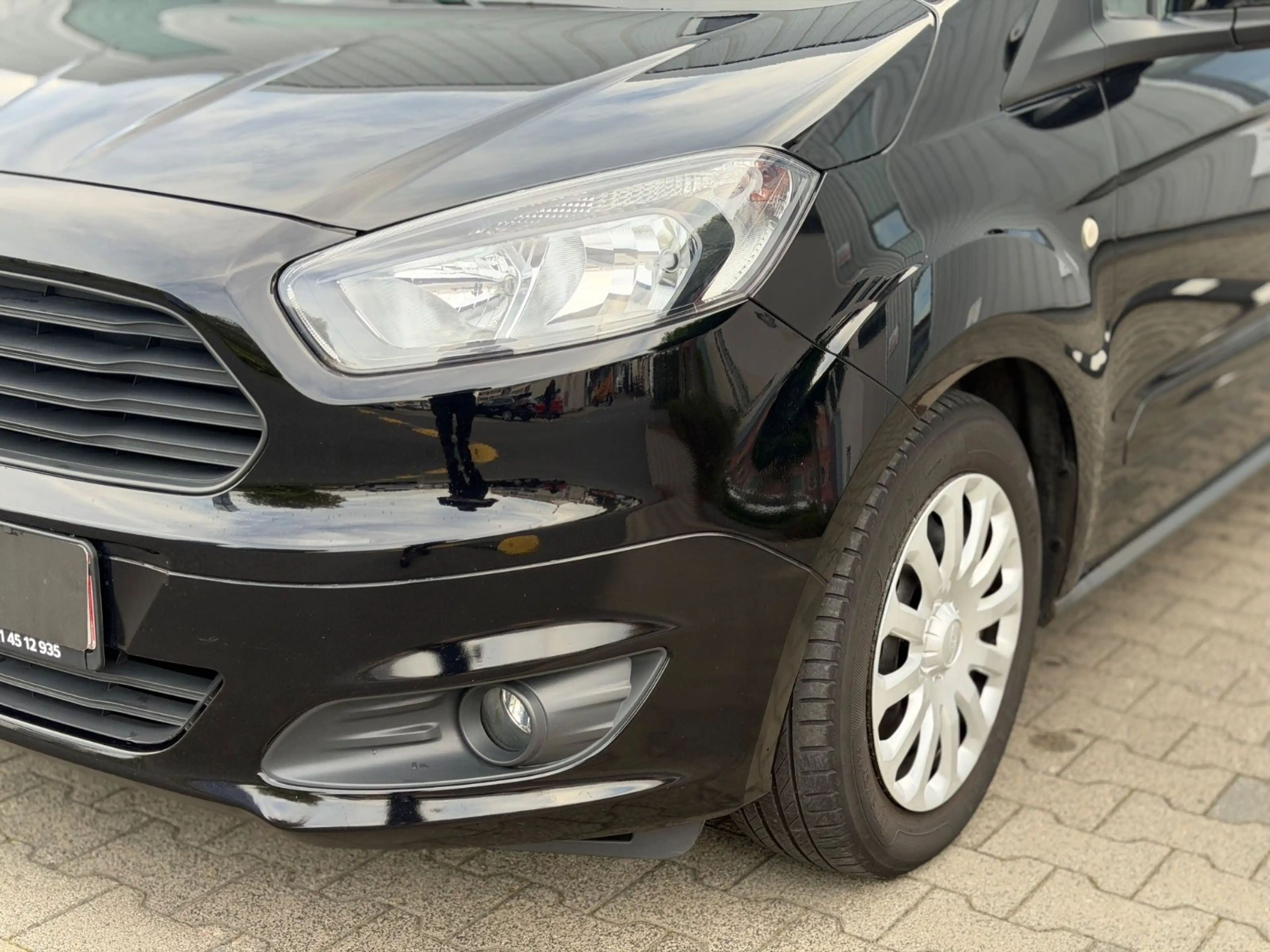 Ford Tourneo Courier 5-Sitzer — photo 6