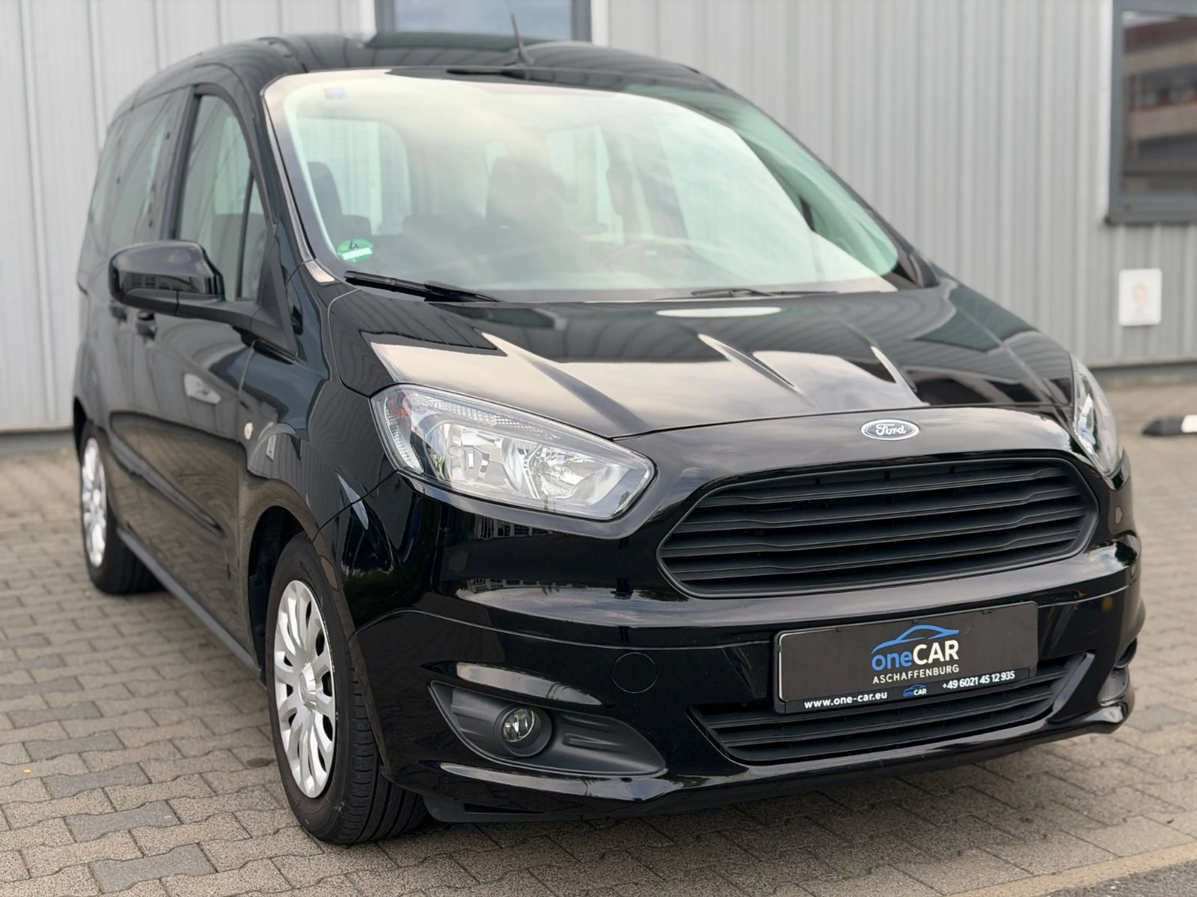 Ford Tourneo Courier 5-Sitzer — photo 8