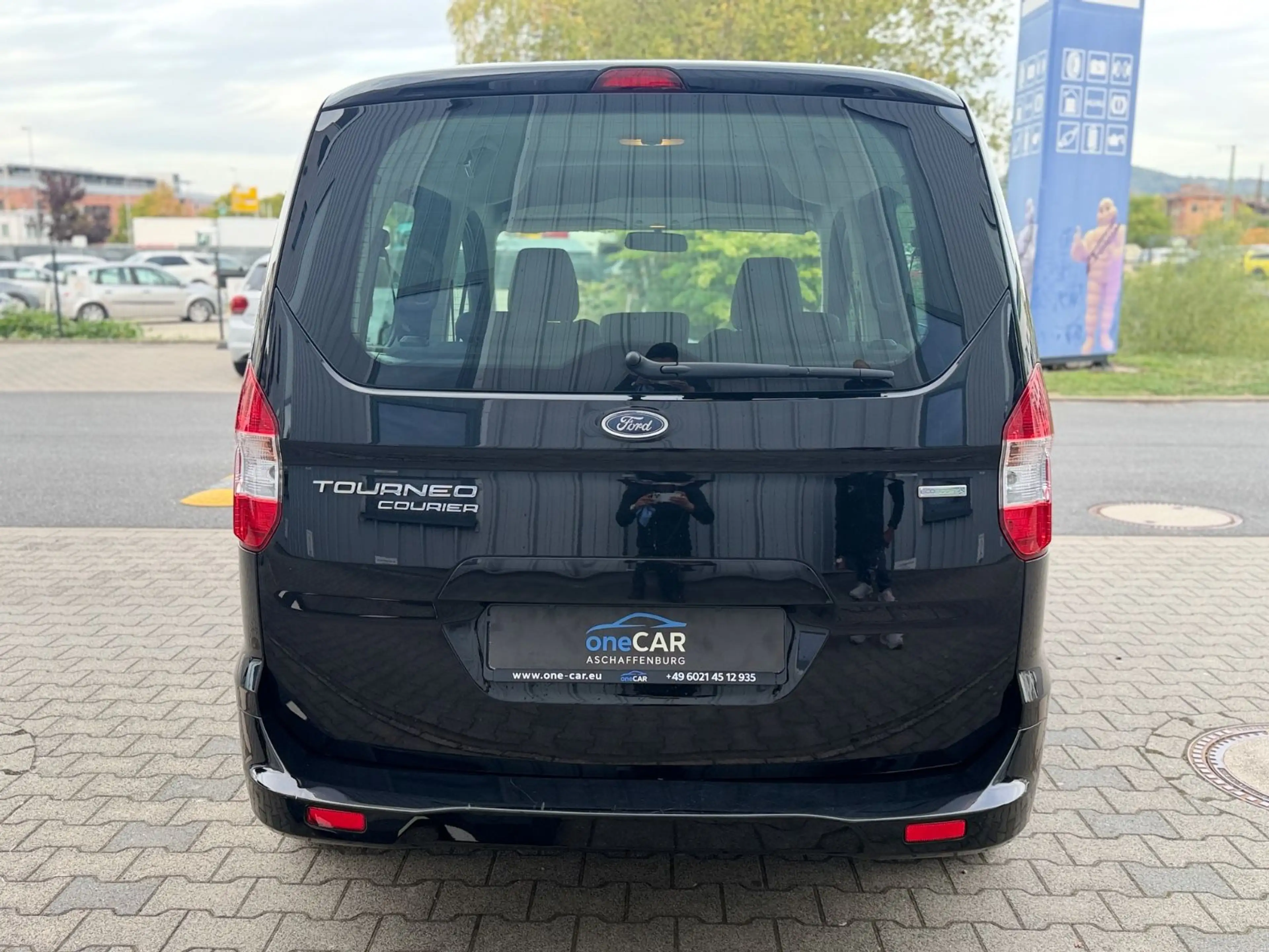 Ford Tourneo Courier 5-Sitzer — photo 11