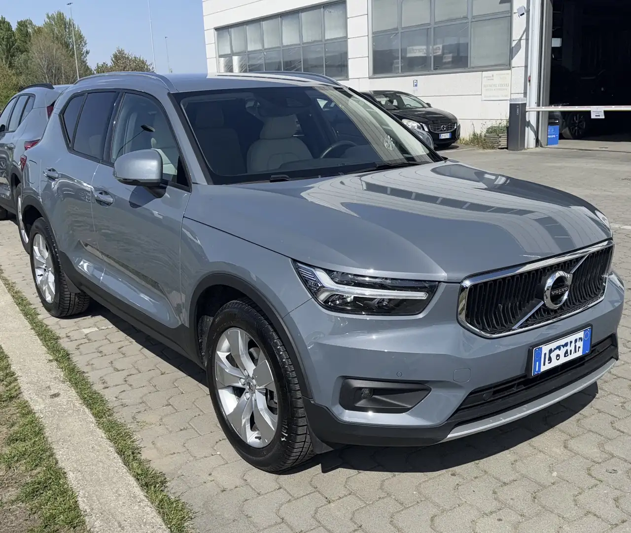 Volvo XC40 1.5 t3 Momentum Pro 163cv auto my21 - 1
