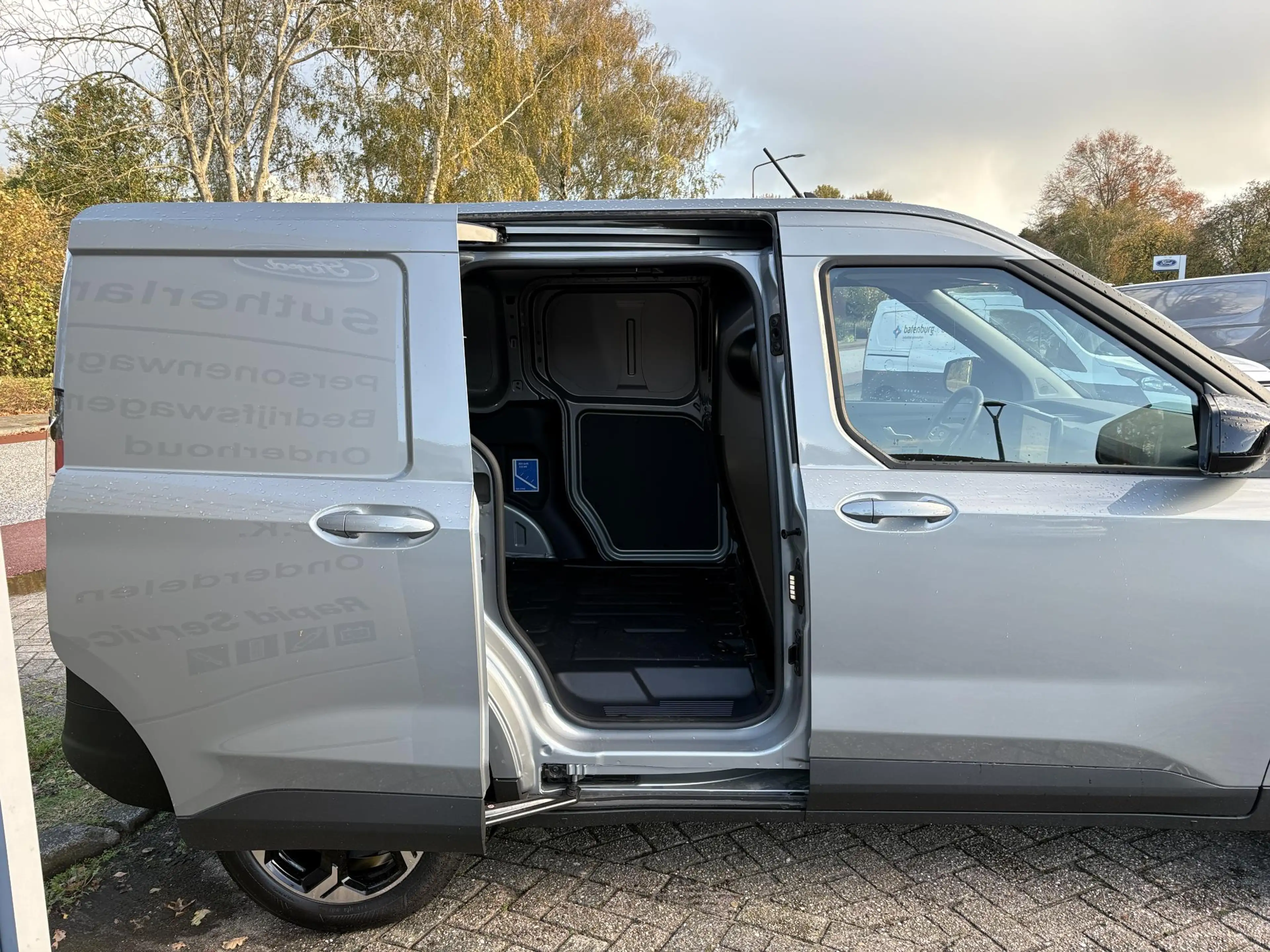 Ford Transit Courier E-Transit Limited 44 kWh 136pk | Adaptive cruise c — photo 9