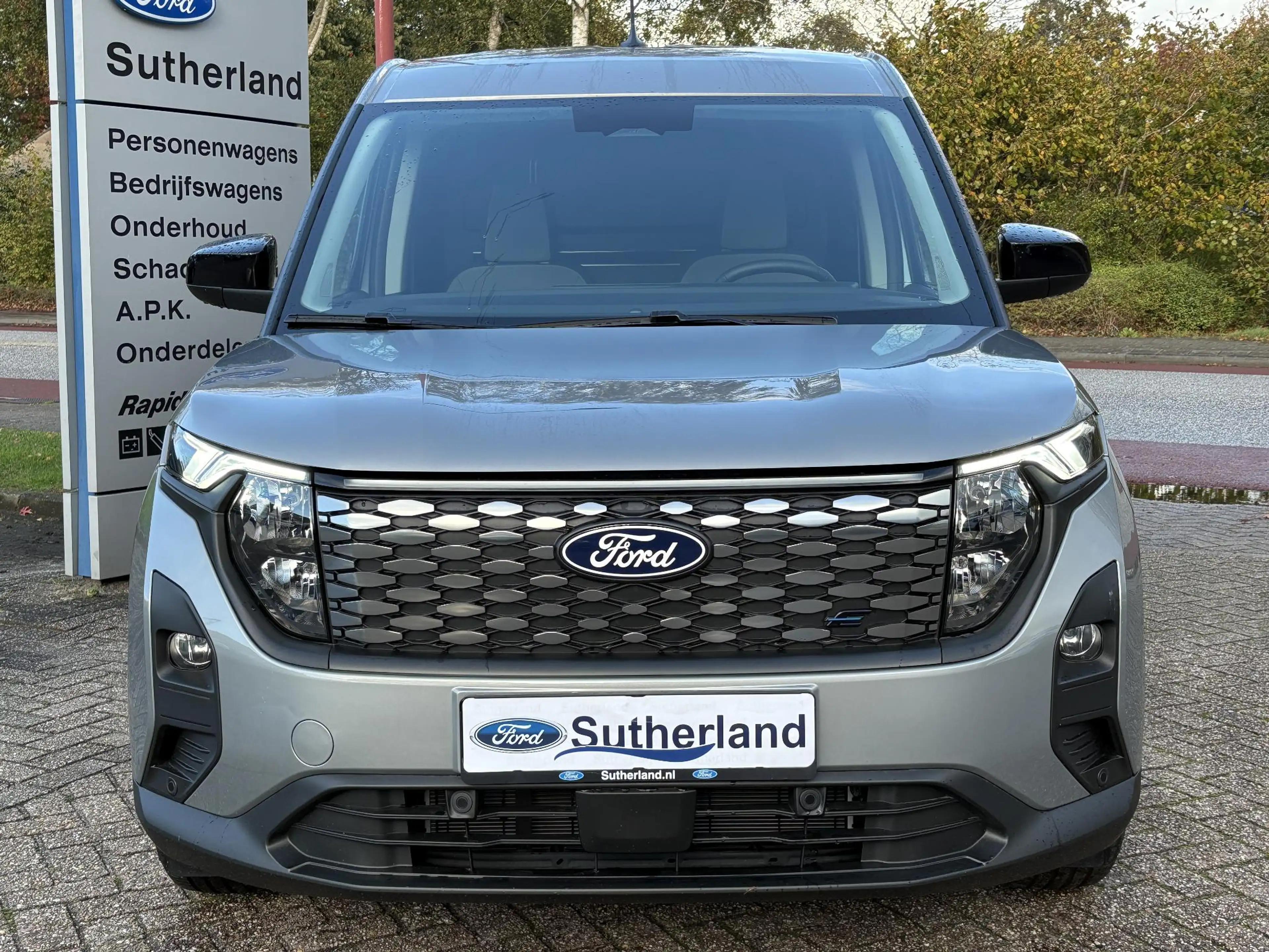Ford Transit Courier E-Transit Limited 44 kWh 136pk | Adaptive cruise c — photo 2