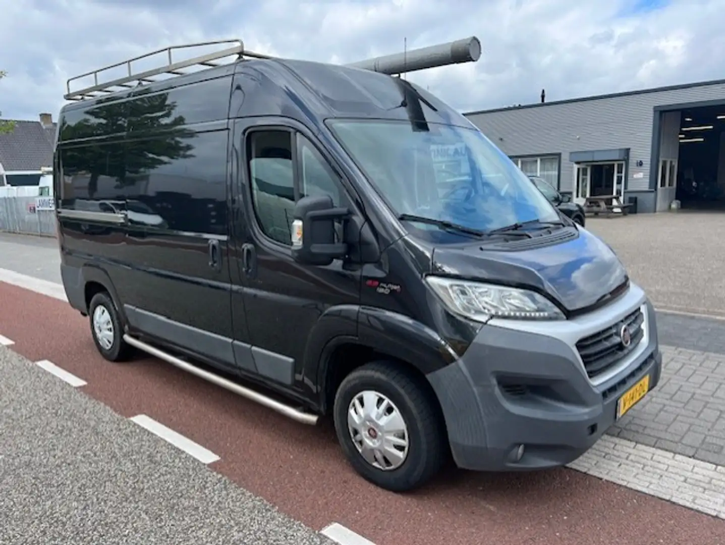 Fiat Ducato 2.3 MultiJet 96KW L2H2 130PK AIRCO KLIMA EURO6 Zwart - 1