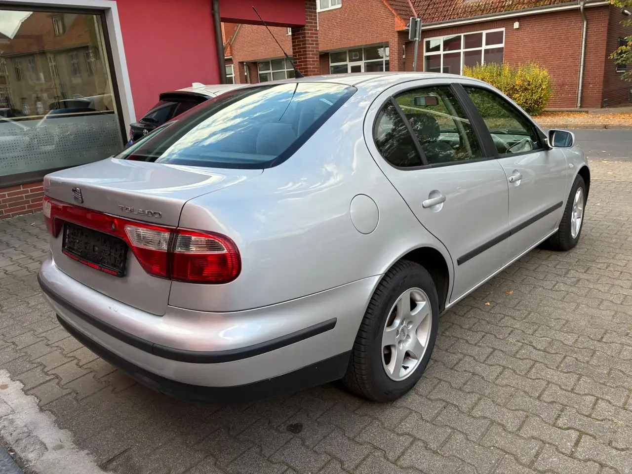 SEAT Toledo Stella 1,6 16V-Klima-TÜV-AU-05-2028-, foto 8