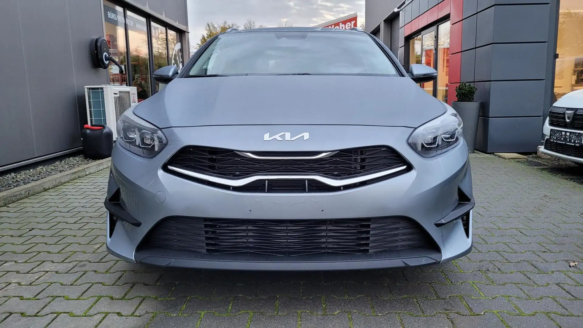 Kia Ceed SW / cee'd SW Sportswagon TOP AT Top*VollLED*Navi*Shzg*PDC*Ca... Silber - 2