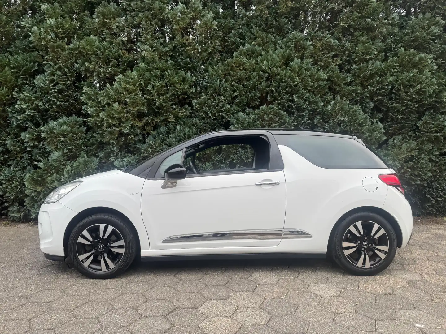 Citroen DS3 1.6 So Chic in White Wit - 2