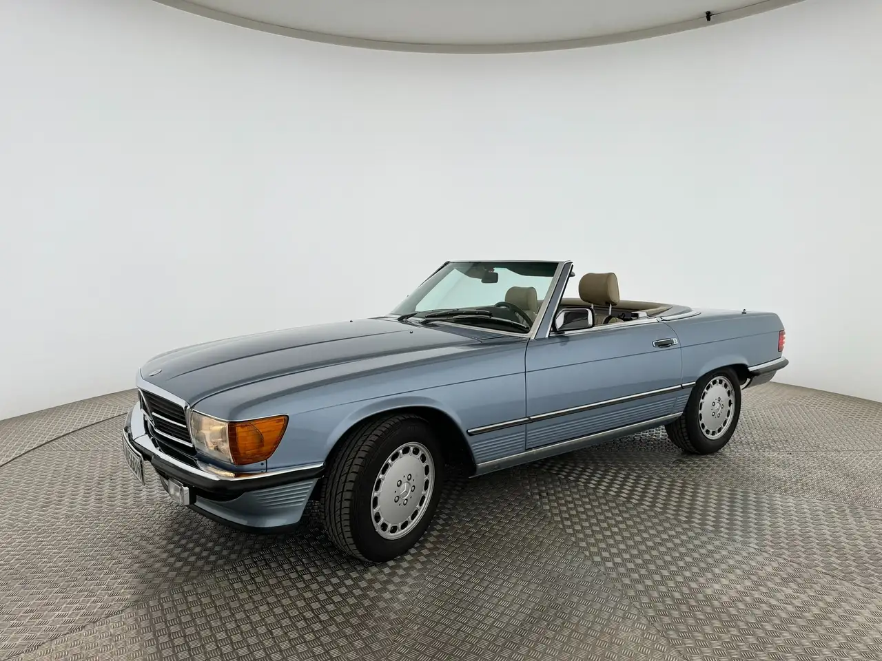 Mercedes-Benz SL 560