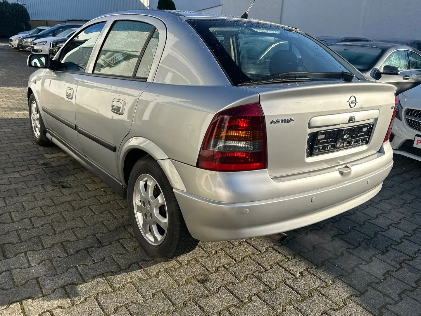 Opel Astra 1.6 Njoy*Neu Bremse*Neu HU TÜV *Automatik Grau - 2