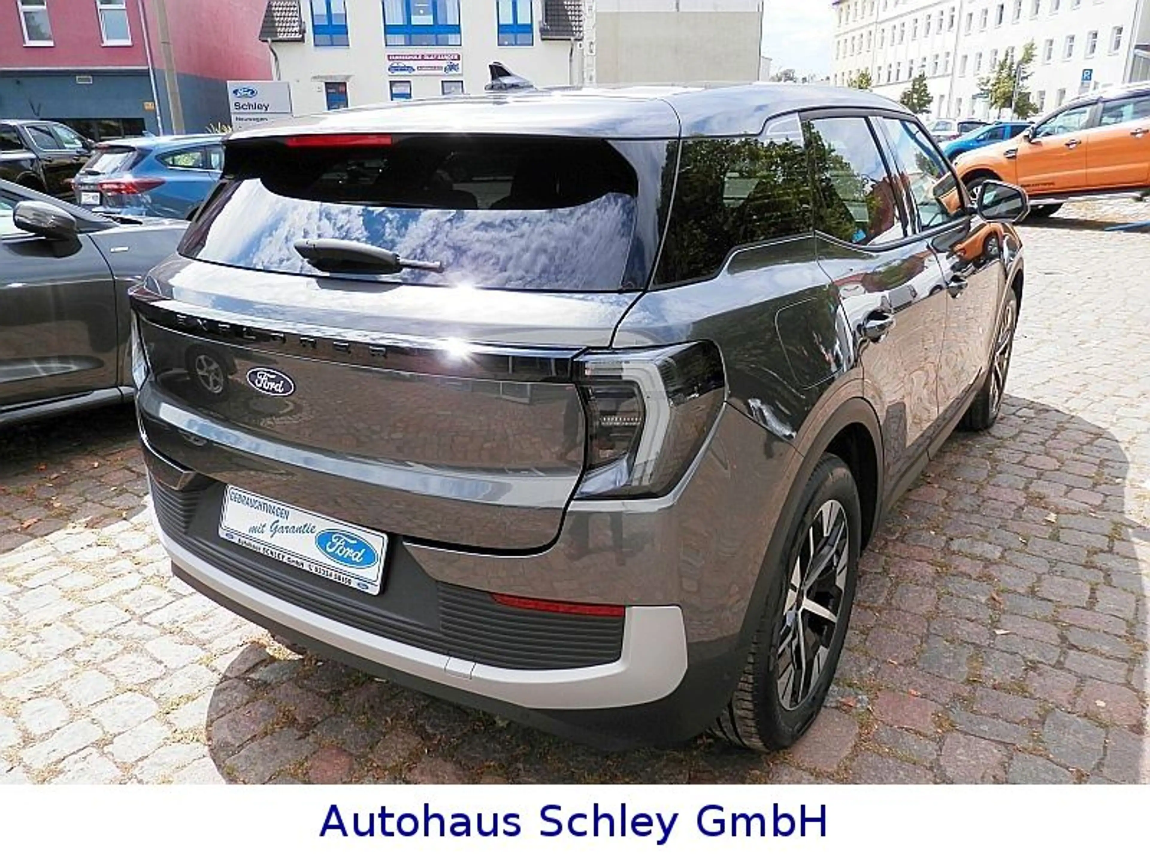 Ford Explorer RWD*Wärmepumpe*FahrAssPack* — photo 3