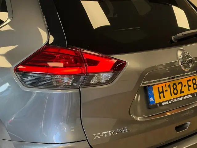 Nissan X-Trail view 12