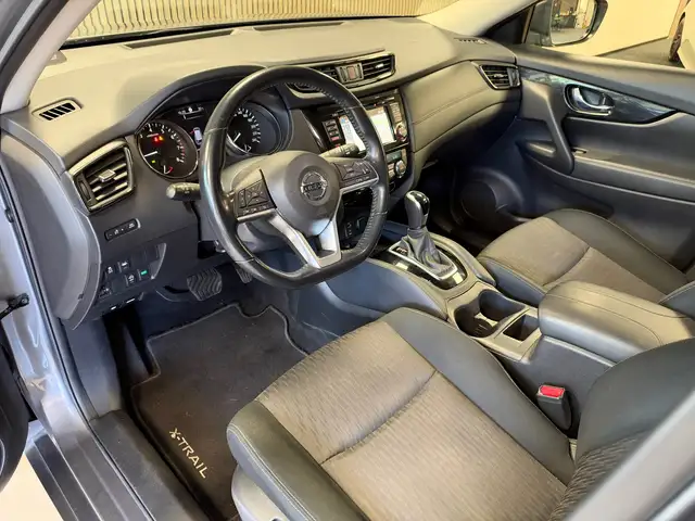 Nissan X-Trail view 25