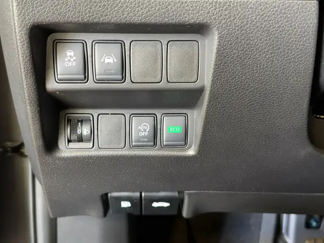Nissan X-Trail view 30