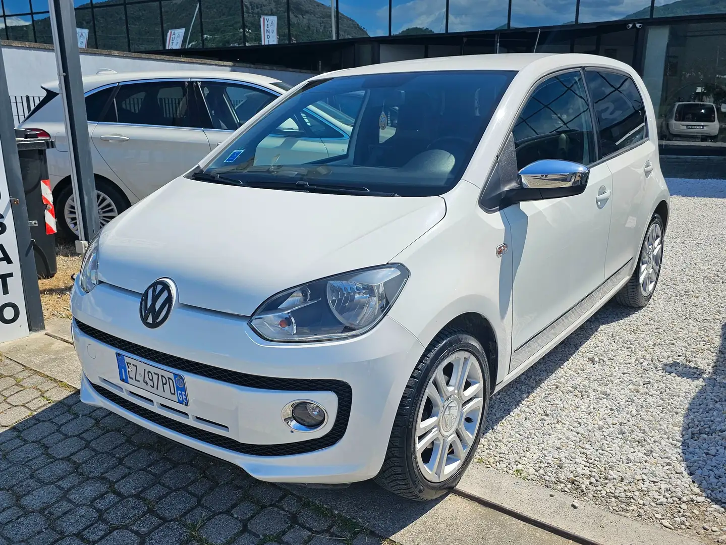 Volkswagen up! up! 5p 1.0 eco High 68cv E6 Bianco - 2