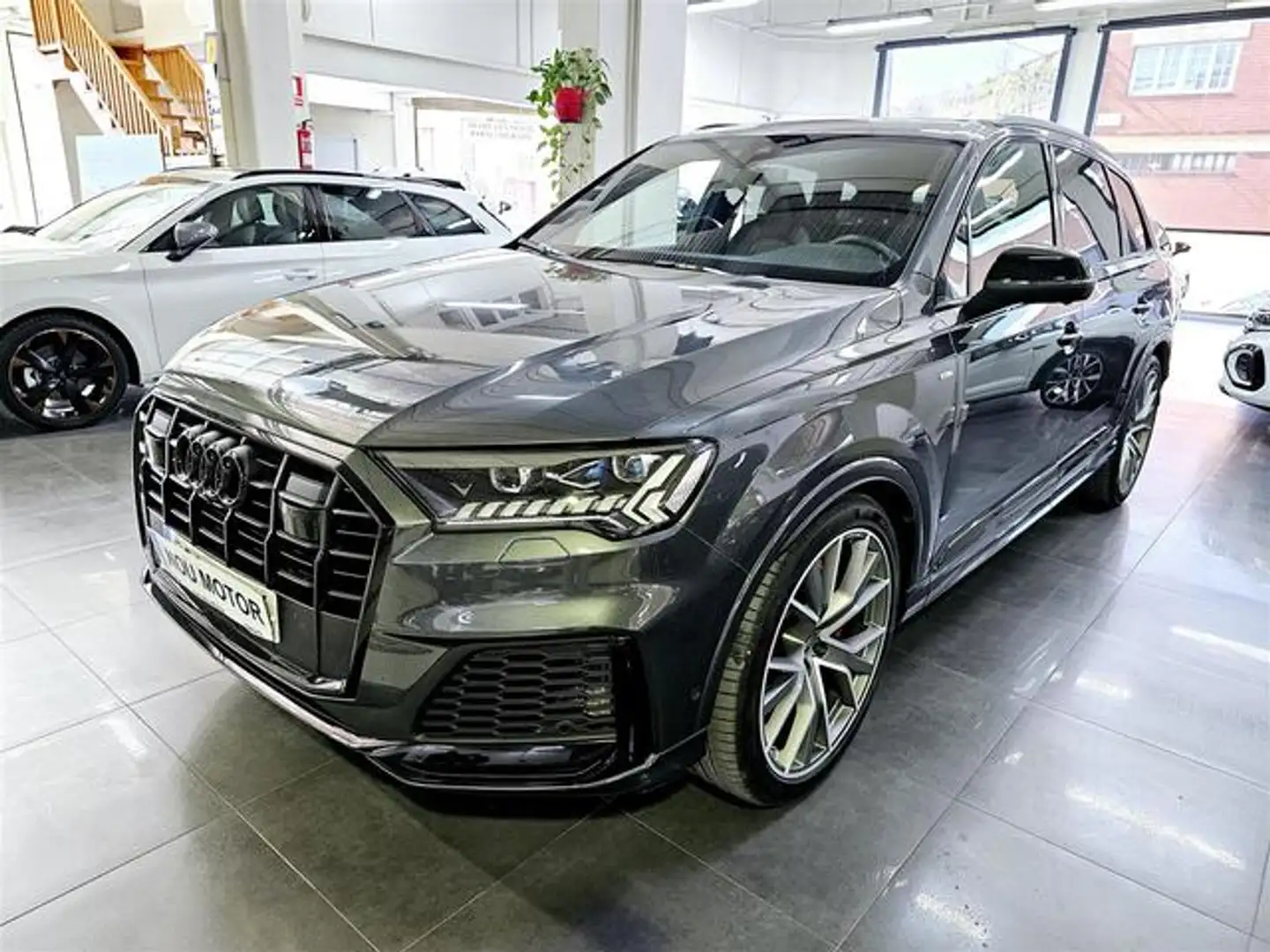 Audi Q7 60 TFSIe Black line Plus quattro tiptronic Gris - 1