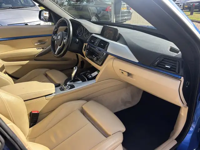 BMW 3 Series view 10