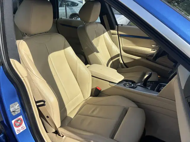 BMW 3 Series view 13