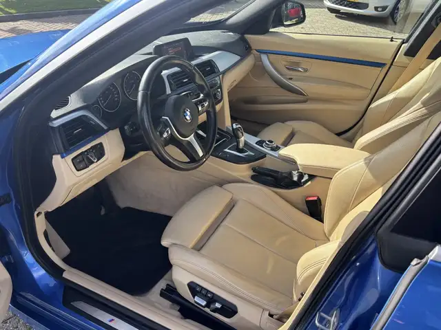 BMW 3 Series view 11