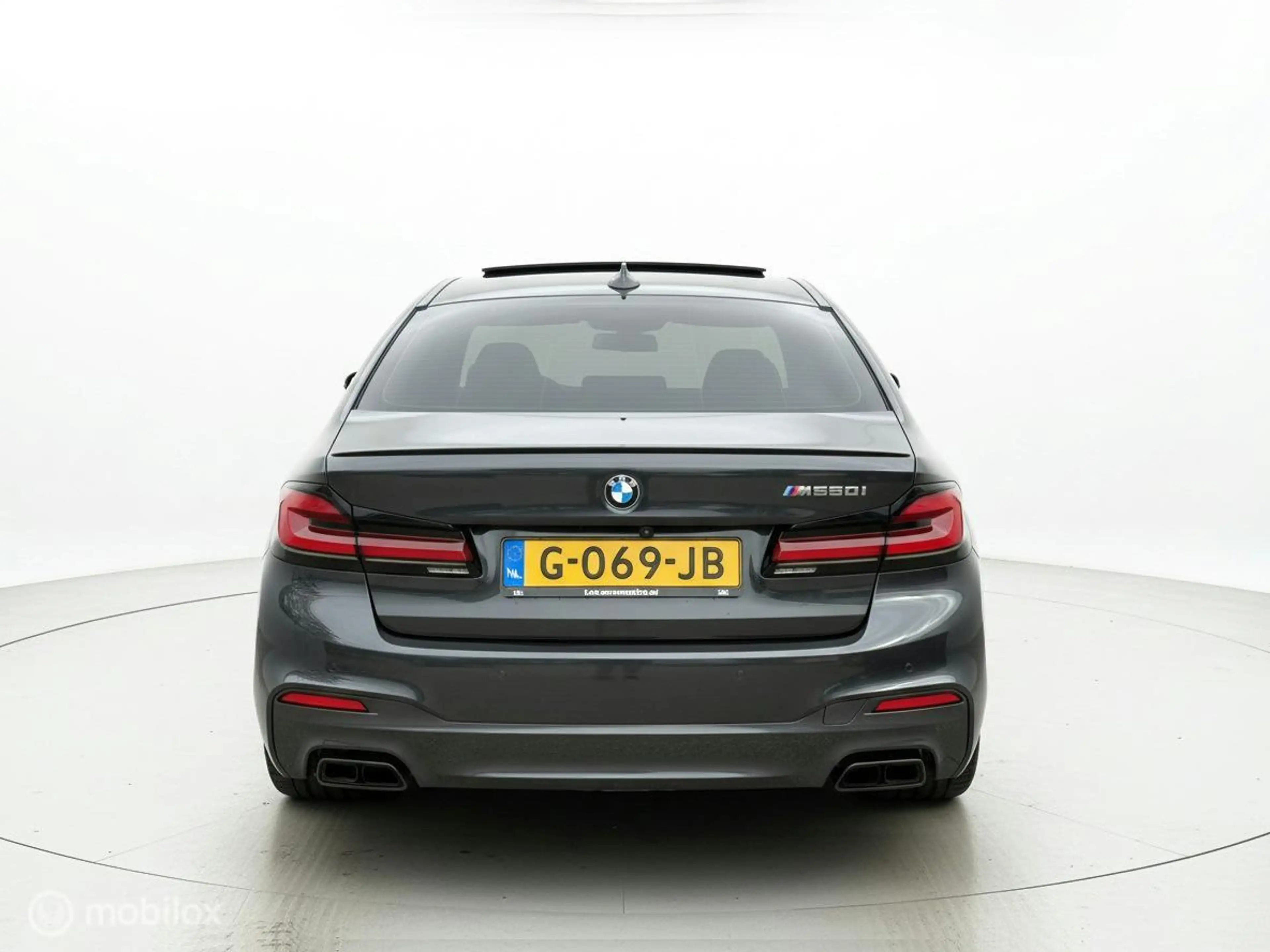 BMW M550 5-serie M550i xDrive High Executive B&W|360CAM|MEM — photo 7