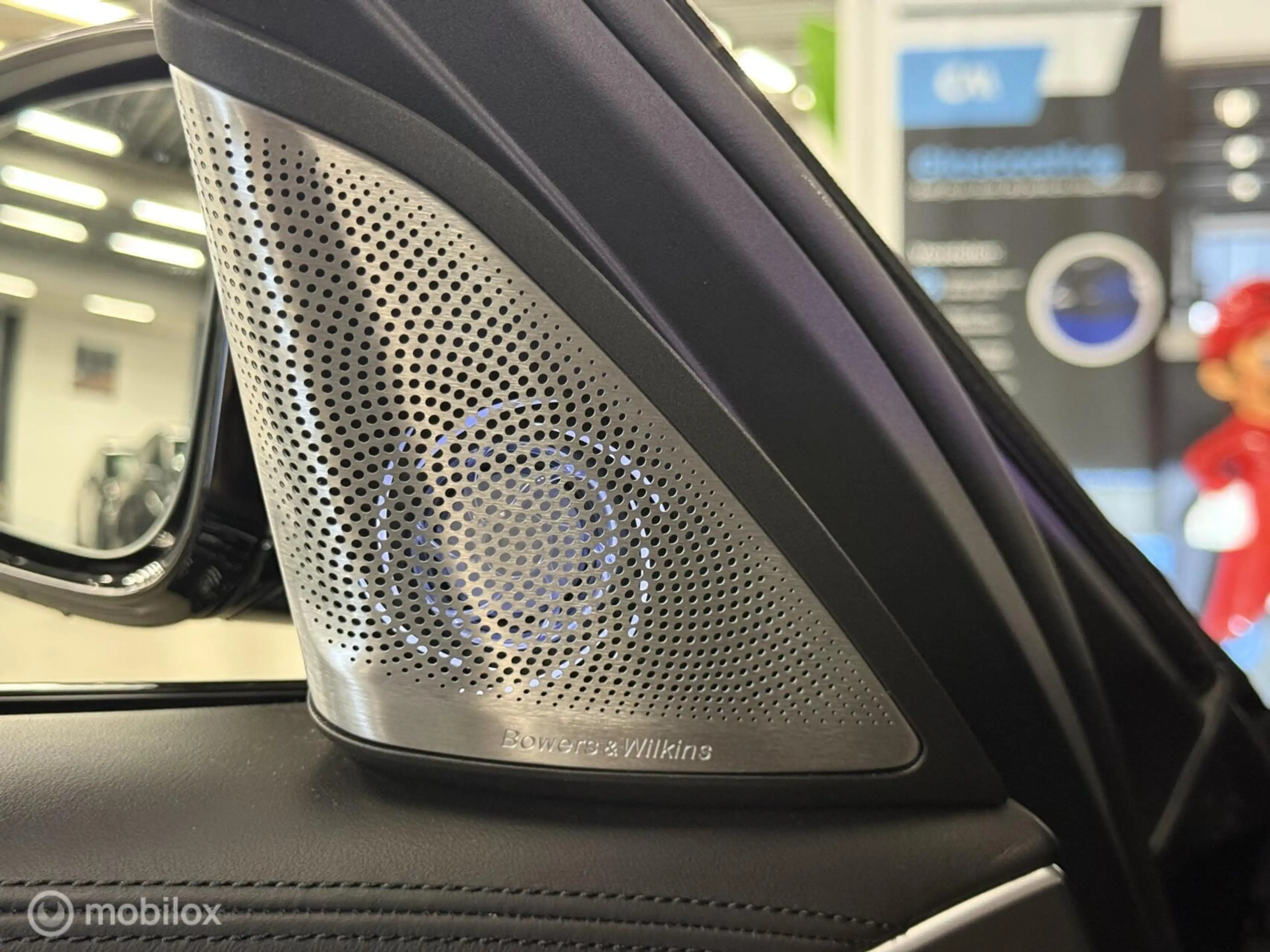 BMW M550 5-serie M550i xDrive High Executive B&W|360CAM|MEM — photo 33