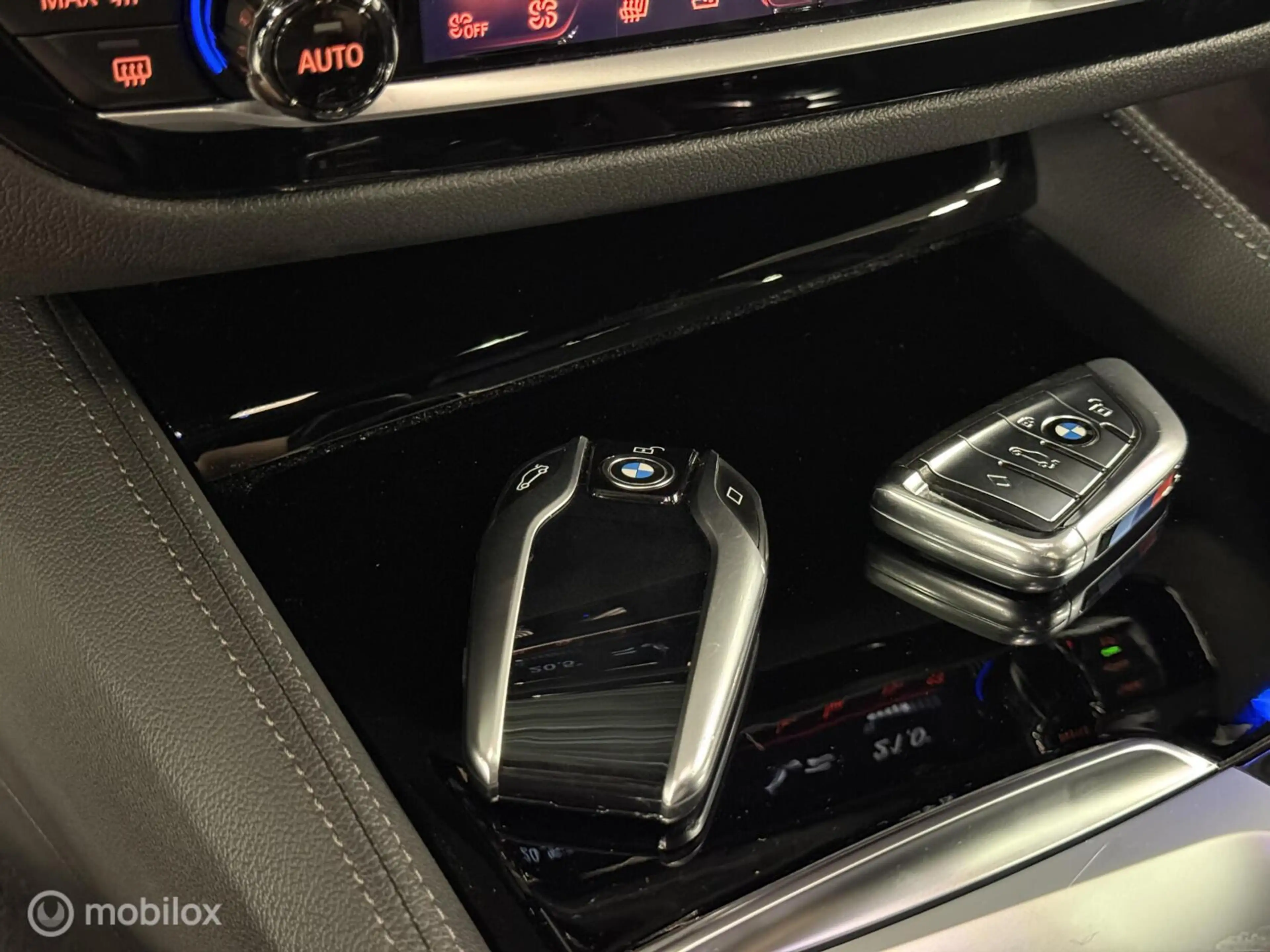 BMW M550 5-serie M550i xDrive High Executive B&W|360CAM|MEM — photo 36