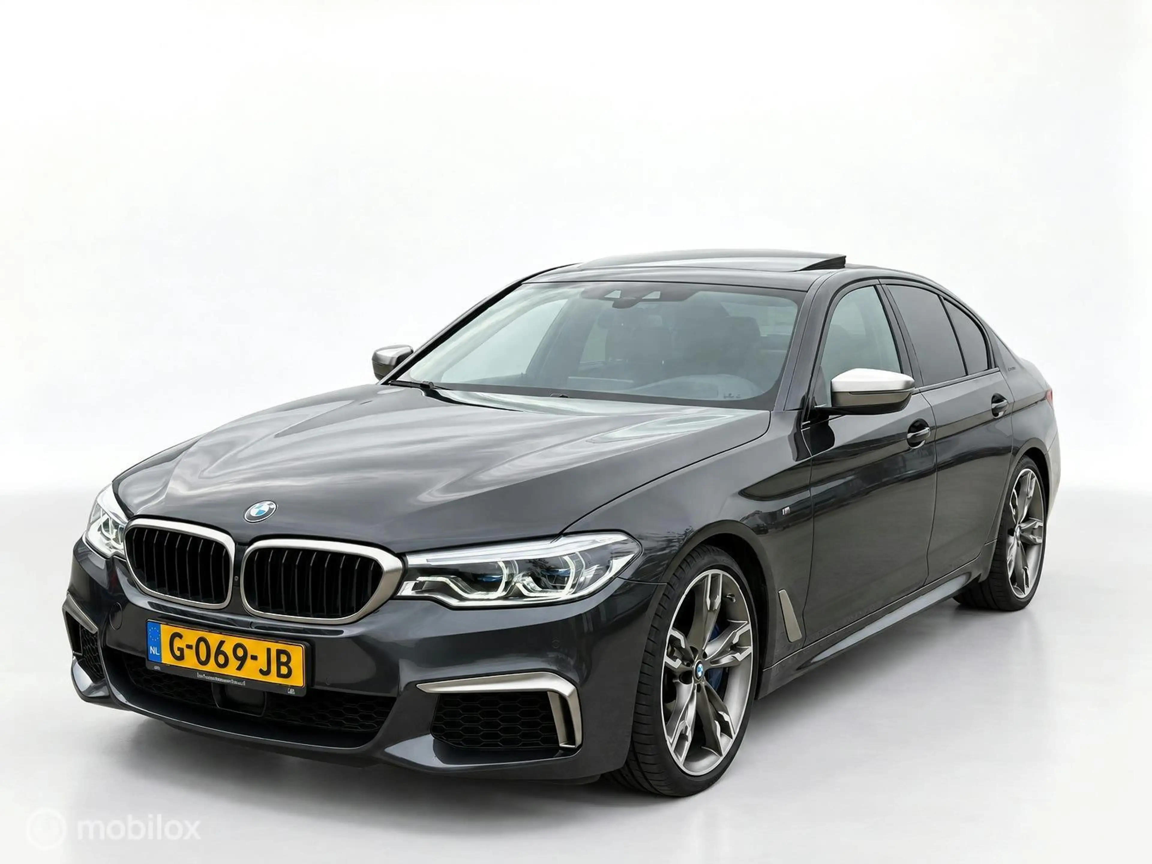 BMW M550 5-serie M550i xDrive High Executive B&W|360CAM|MEM — photo 3