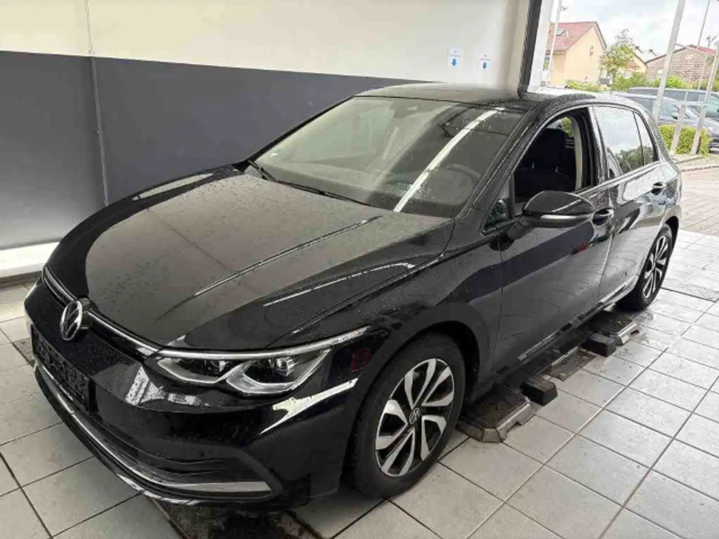 Volkswagen Golf VIII 2.0 TDI Active DSG *PANO*IQ-MATRIX* Schwarz - 2