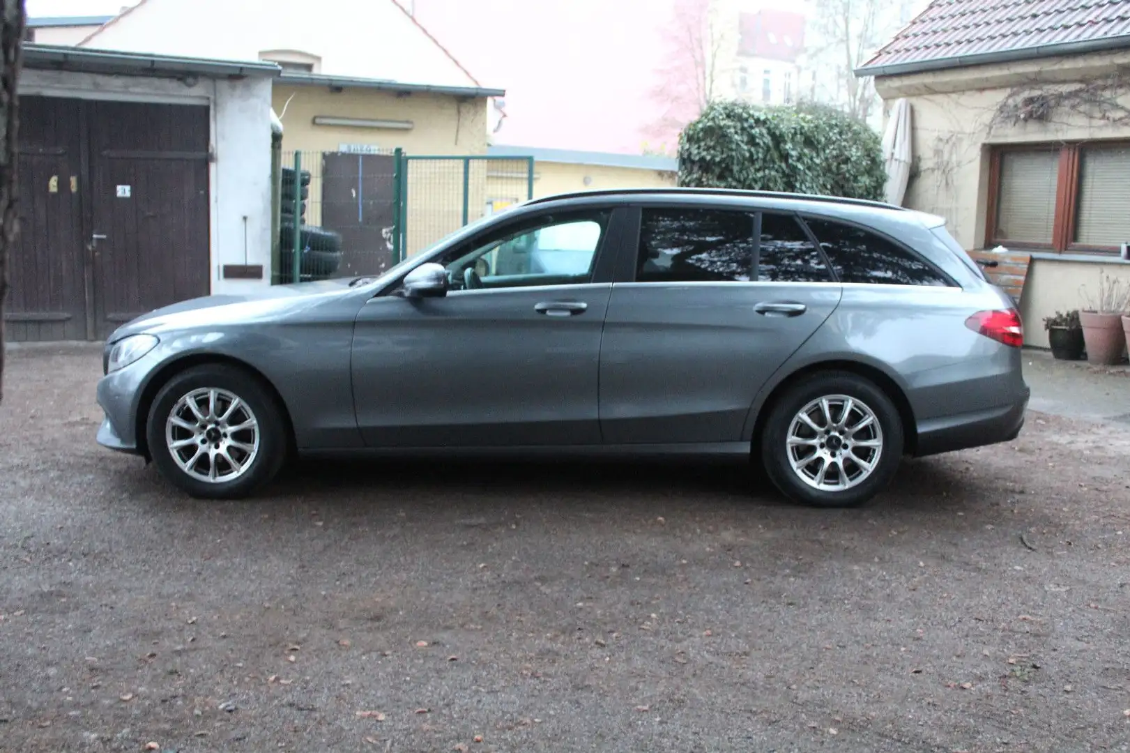 Mercedes-Benz C 180 d T BlueTec*TÜV 11/2026* Gris - 2