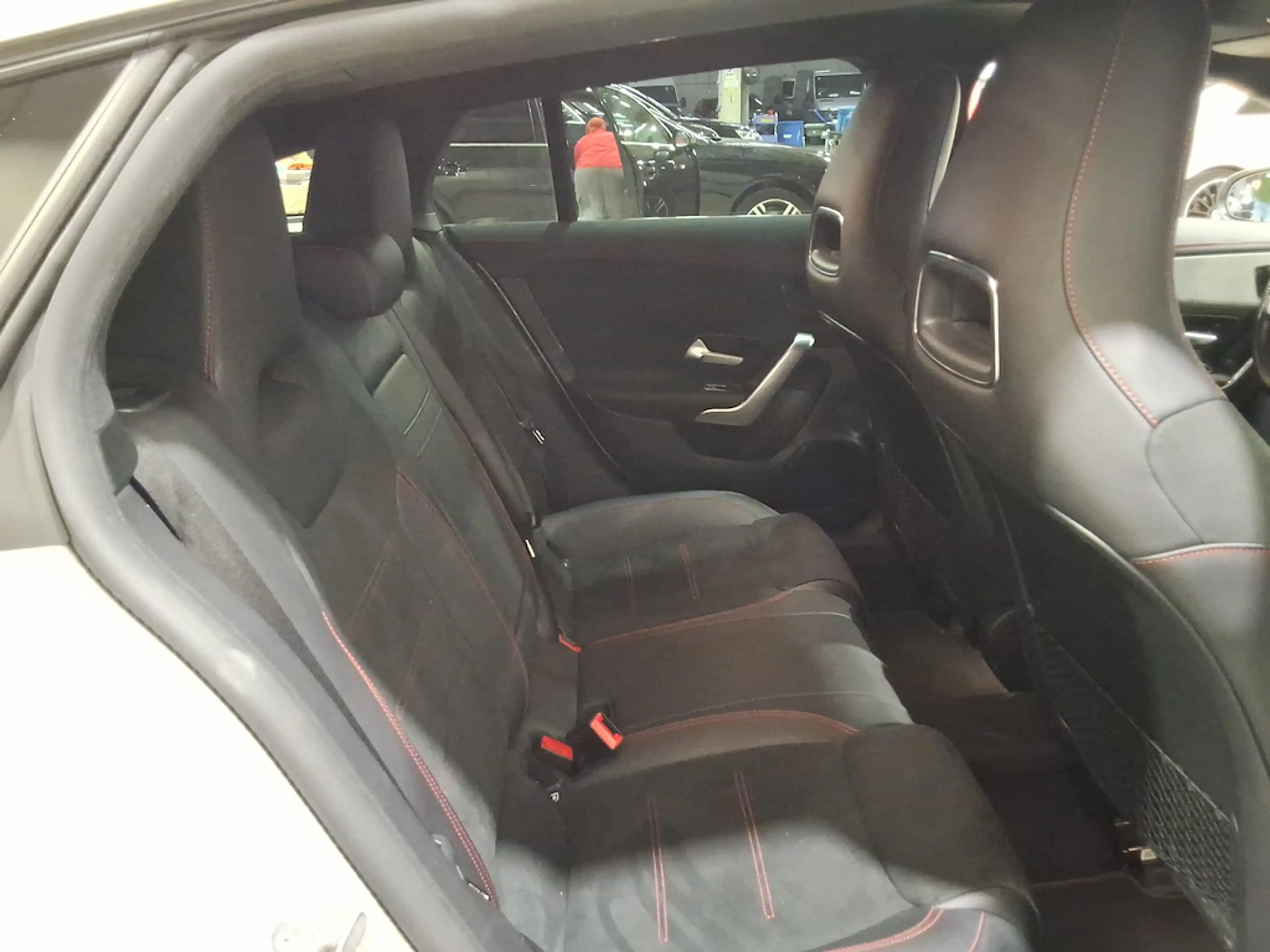 Mercedes-Benz CLA 200 d ShootingBrake Pack AMG 8GTRONIC *MULTIBEAM-CAMERA-NAVI-PANO* — photo 7