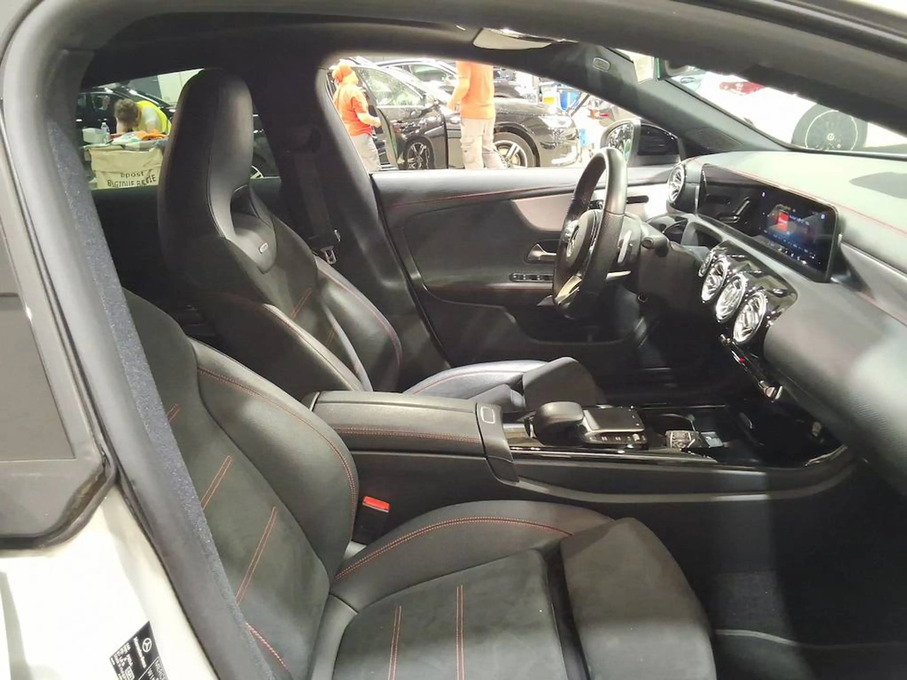 Mercedes-Benz CLA 200 d ShootingBrake Pack AMG 8GTRONIC *MULTIBEAM-CAMERA-NAVI-PANO* — photo 6