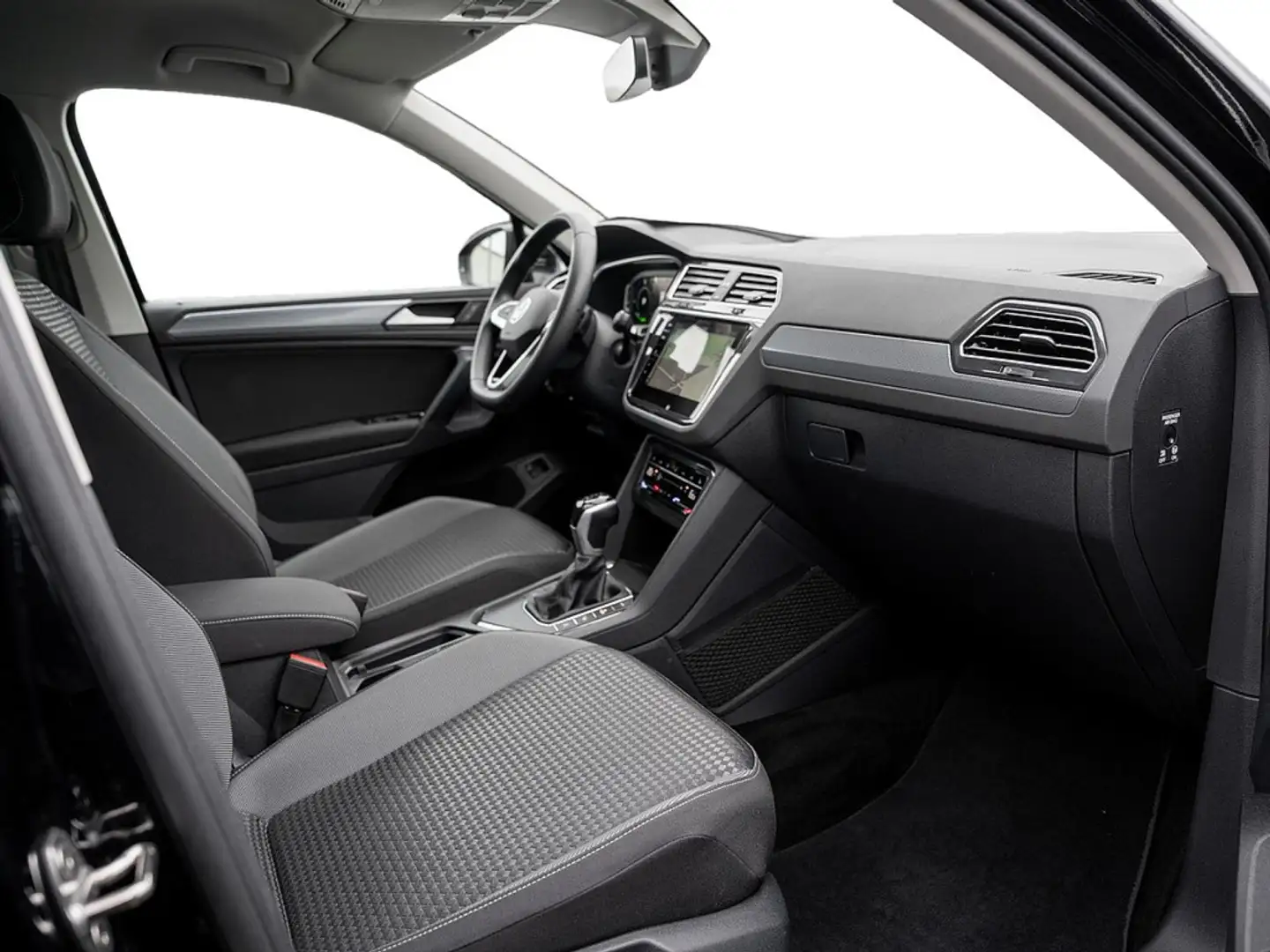 Volkswagen Tiguan 1.4 TSI eHybrid SHZ AHK LED-MATRIX NAV Schwarz - 2