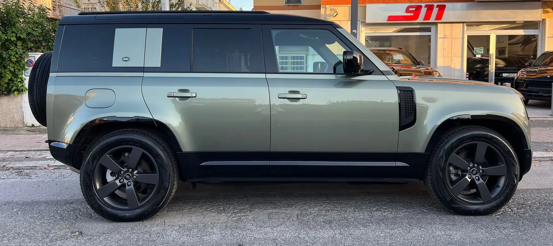 Land Rover Defender 110 3.0d Sub leasing ACCONTO ZERO X-Dynamic 7posti - 1