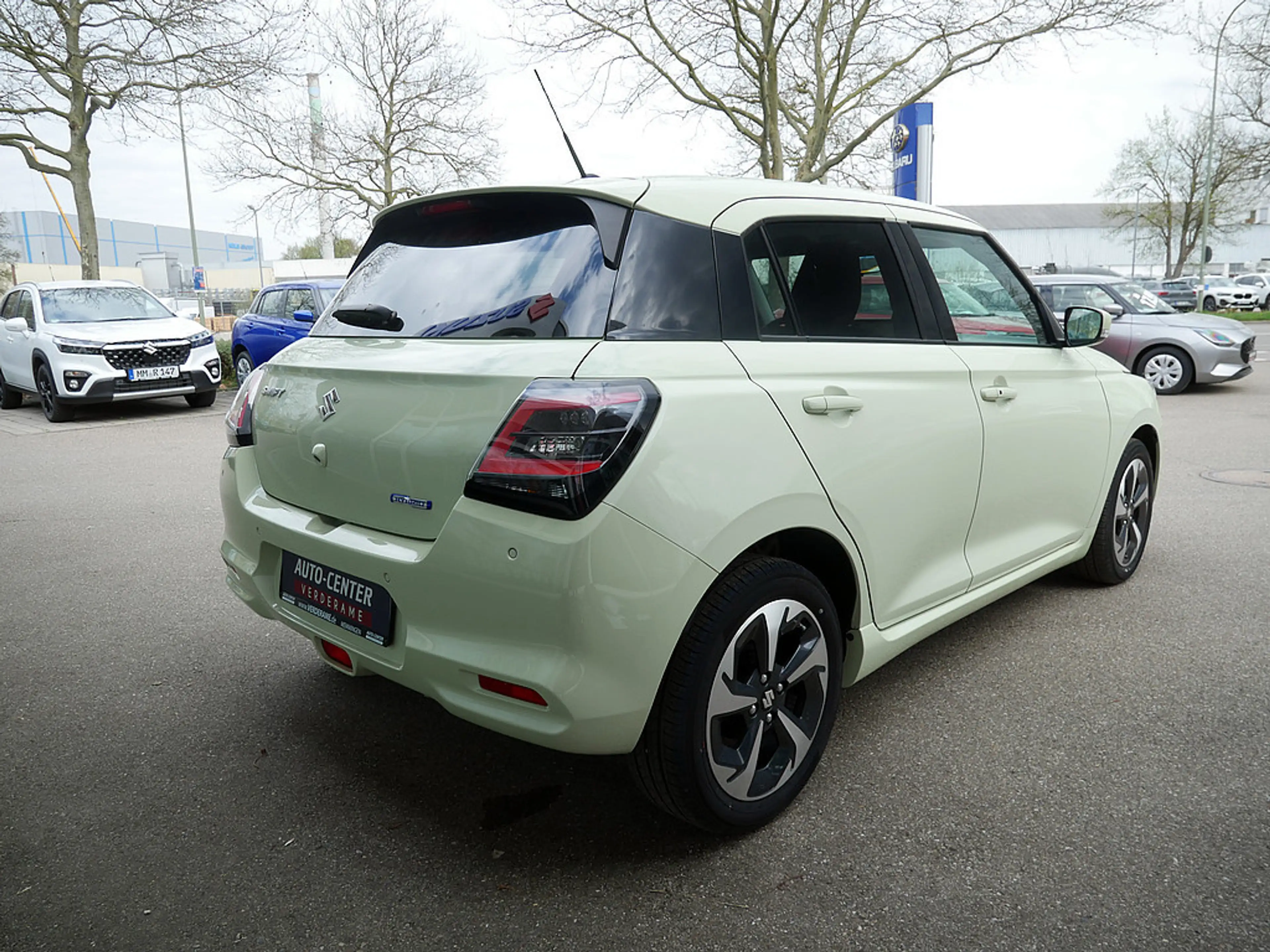 Suzuki Swift 1.2 Dualjet Hybrid Comfort+ SHZ ACC LED — photo 5