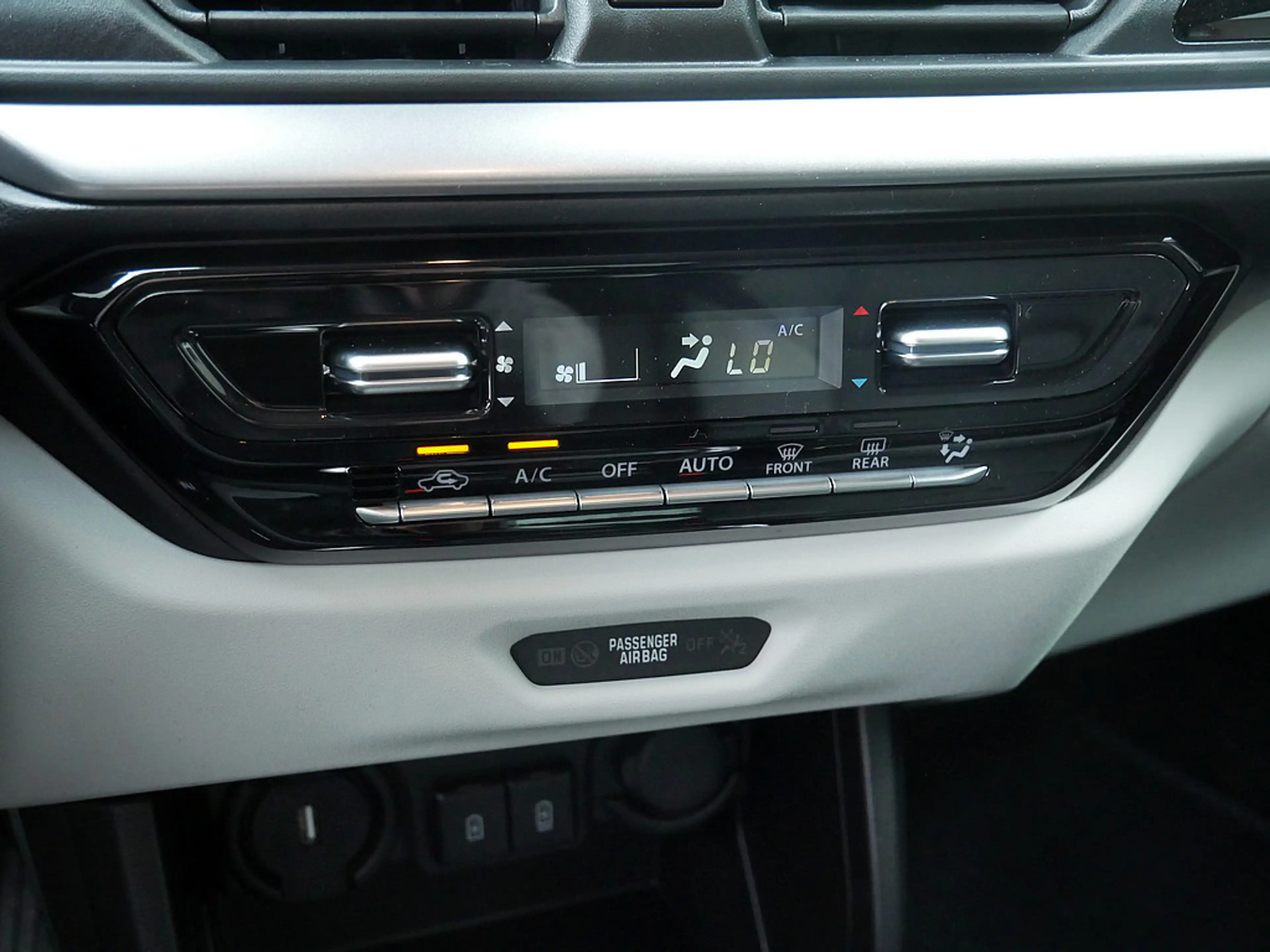 Suzuki Swift 1.2 Dualjet Hybrid Comfort+ SHZ ACC LED — photo 15