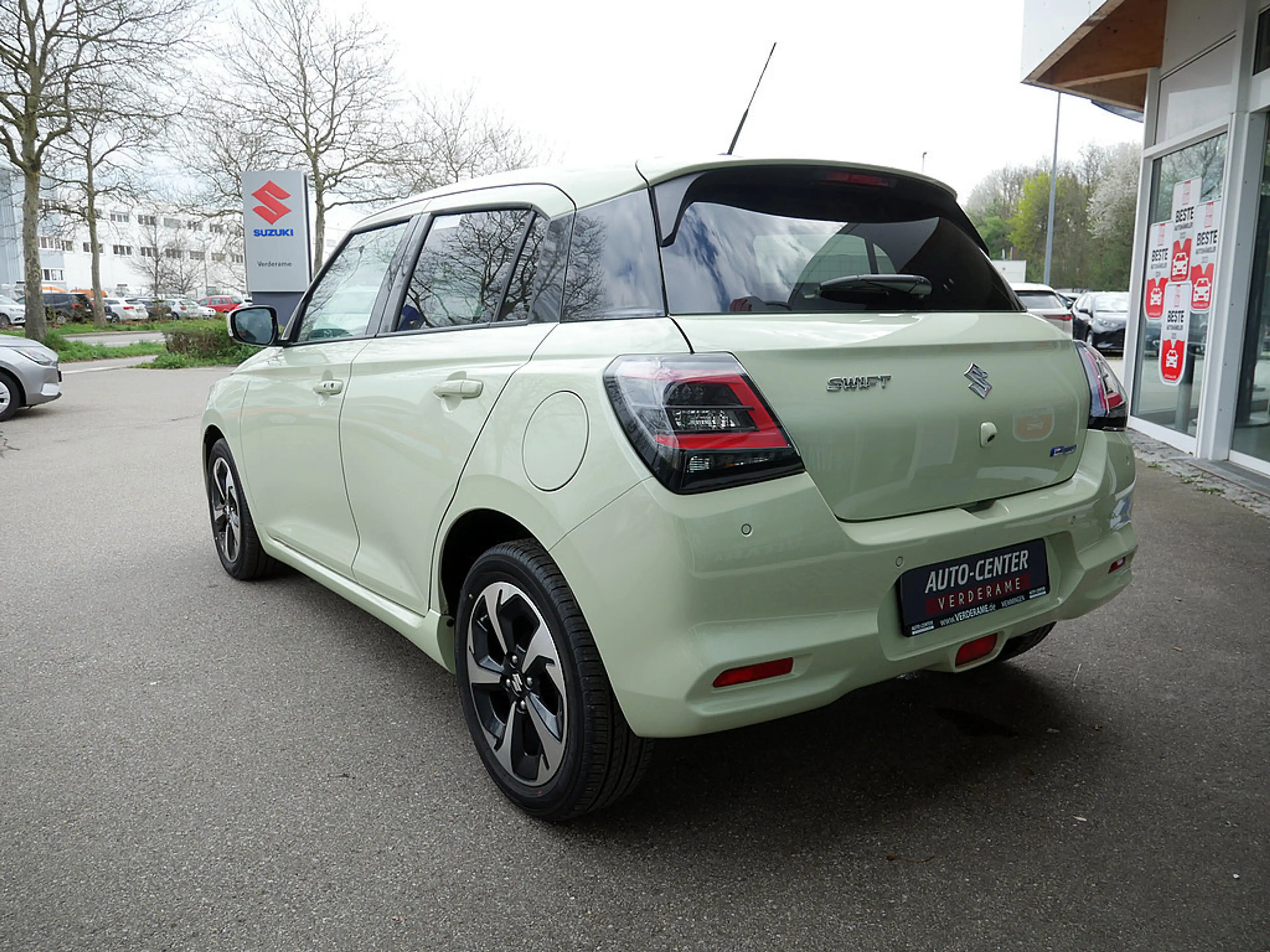 Suzuki Swift 1.2 Dualjet Hybrid Comfort+ SHZ ACC LED — photo 6