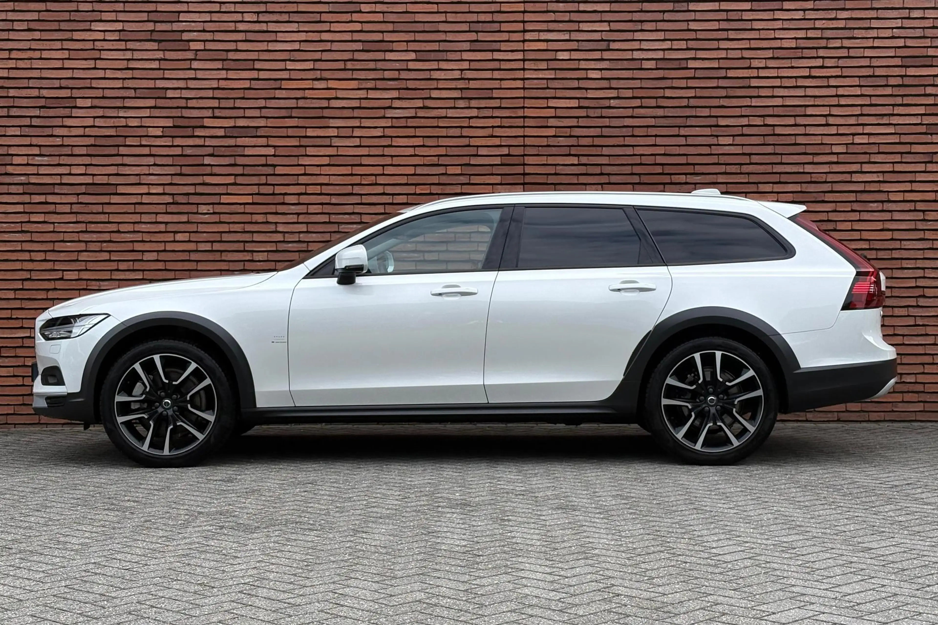 Volvo V90 Cross Country B5 AWD Automaat Plus | Panoramadak | Harman Kardon — photo 9