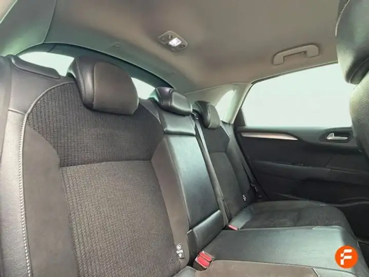Citroën C4 2017, foto 16