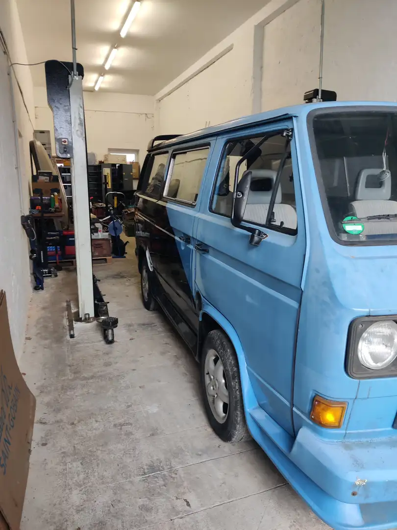 Volkswagen T3 Transporter 253 GC2/M516 Blue - 2