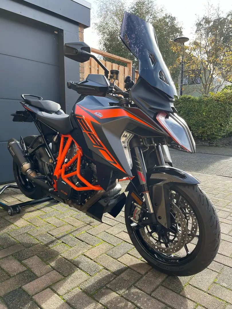 KTM 1290 Super Duke GT KTM Superduke 1290 GT Black - 1