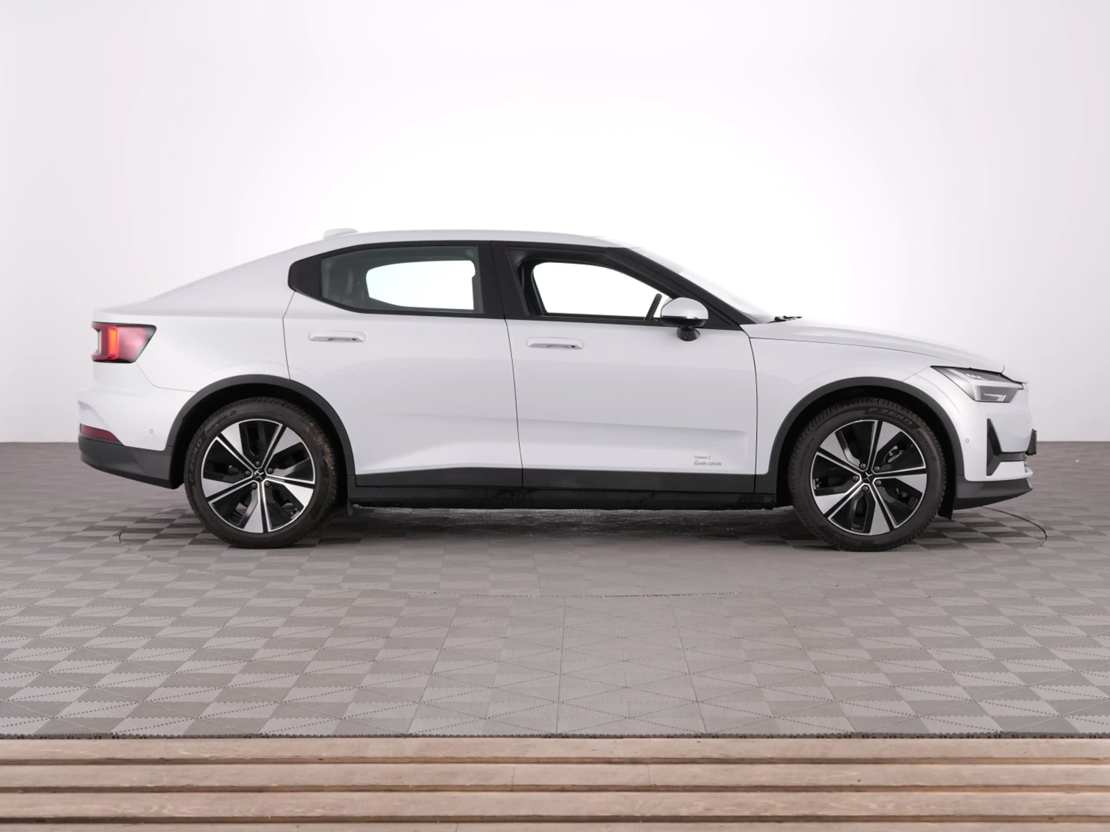Polestar 2 Long Range Singe Motor 82 kWh *SOH 97.7%* PANORAMA — photo 20