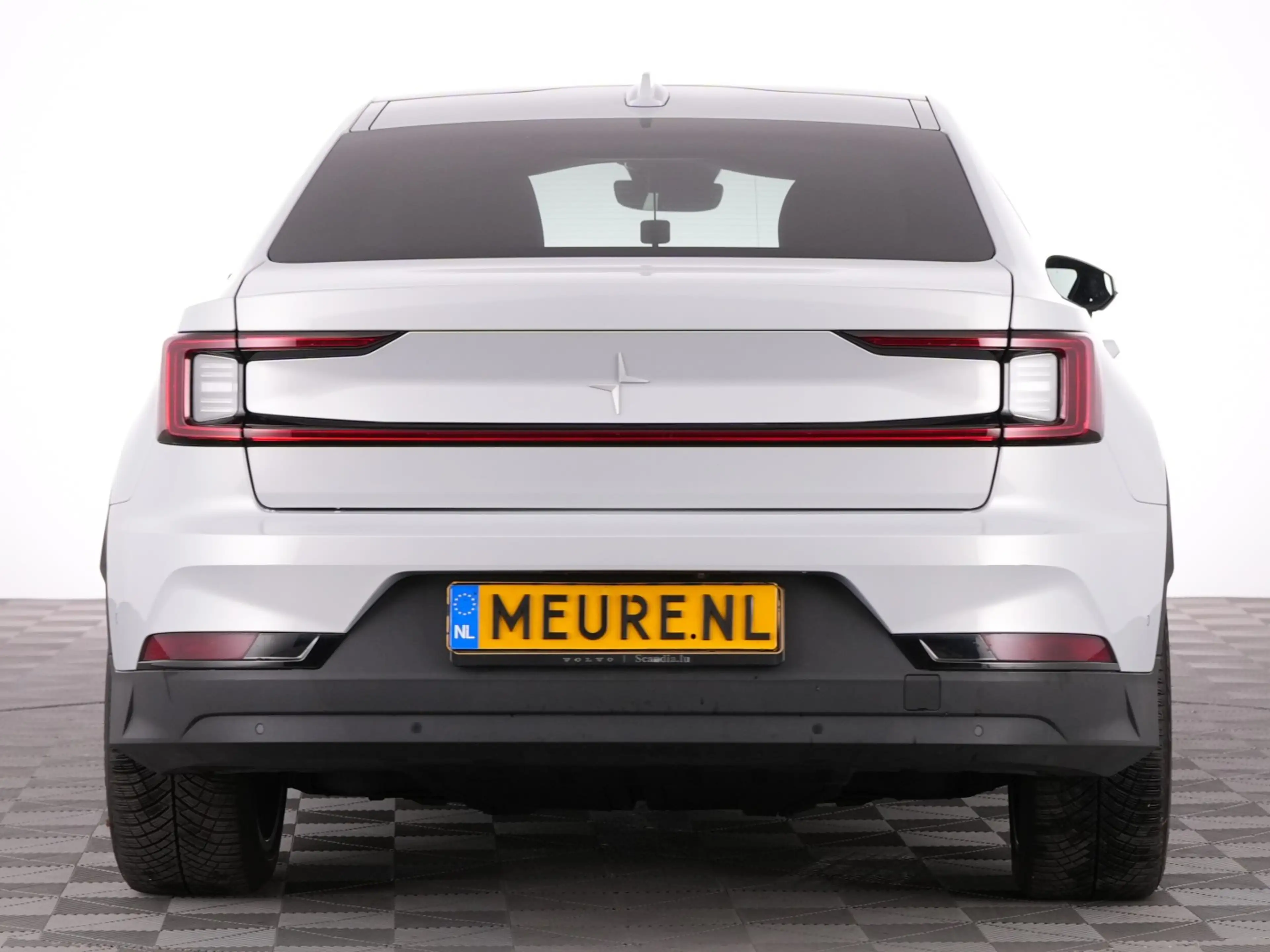 Polestar 2 Long Range Singe Motor 82 kWh *SOH 97.7%* PANORAMA — photo 18