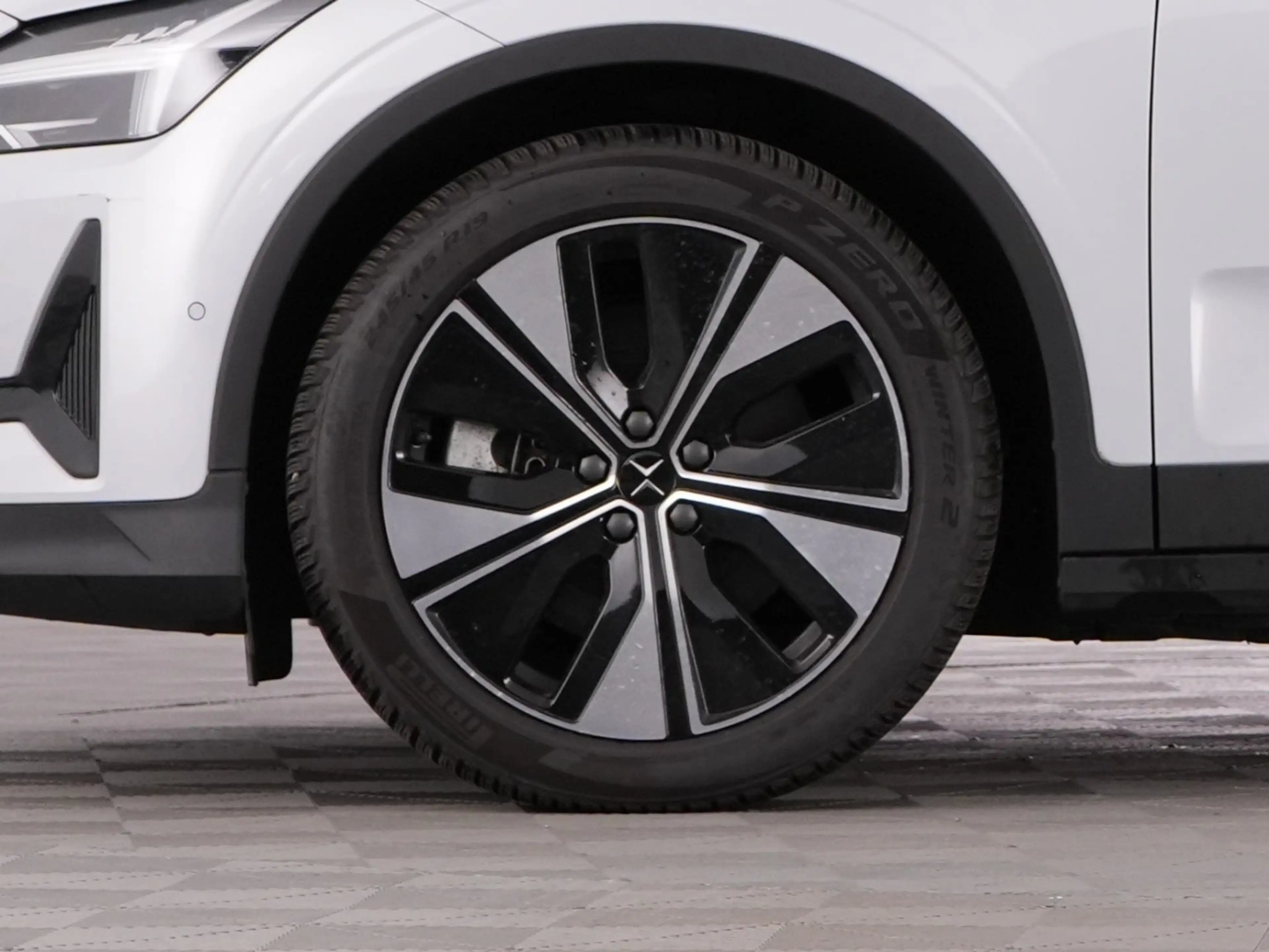 Polestar 2 Long Range Singe Motor 82 kWh *SOH 97.7%* PANORAMA — photo 37