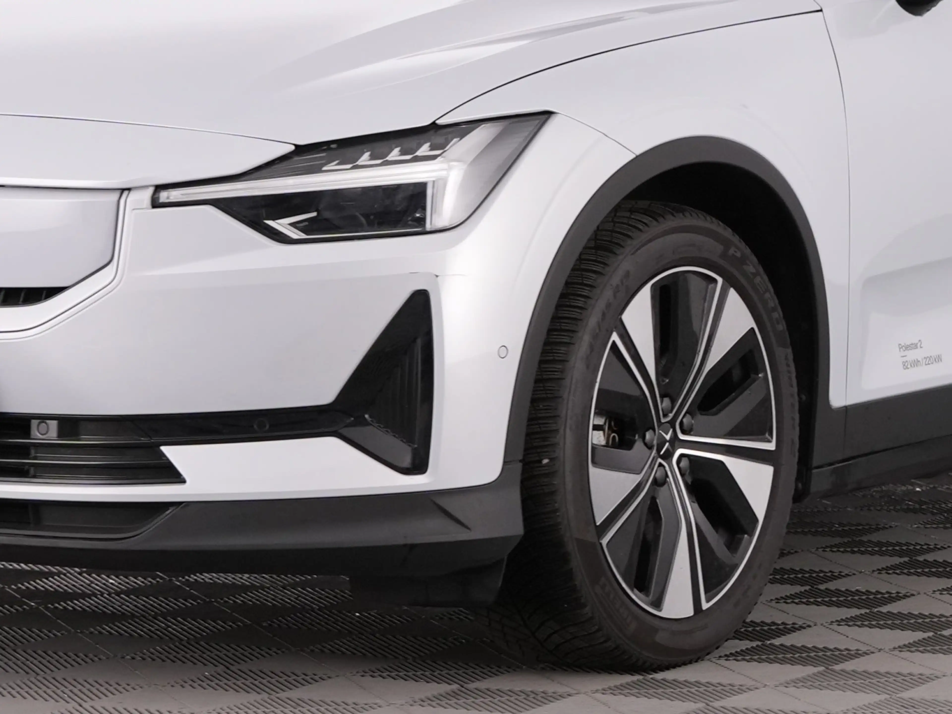 Polestar 2 Long Range Singe Motor 82 kWh *SOH 97.7%* PANORAMA — photo 15
