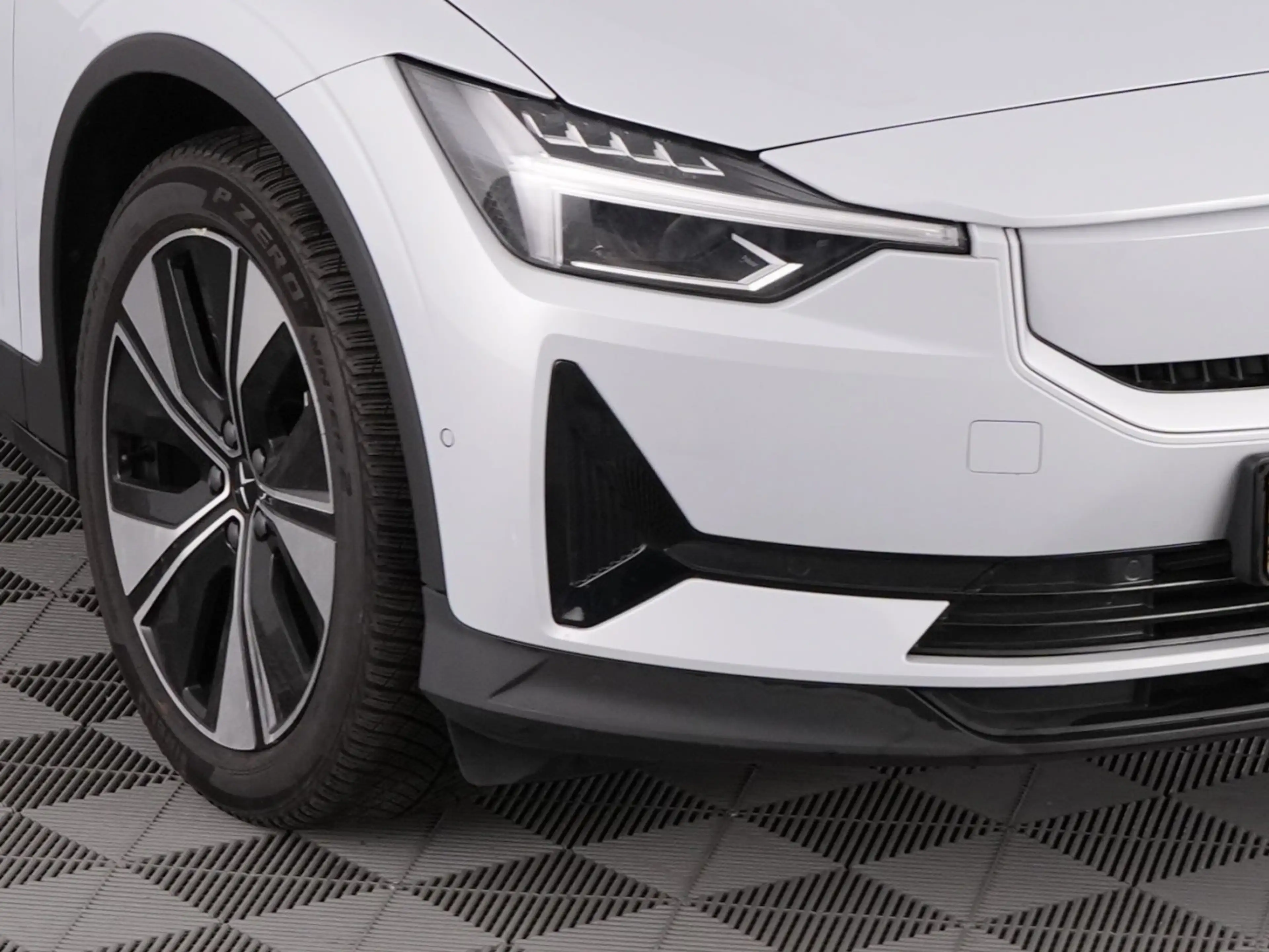 Polestar 2 Long Range Singe Motor 82 kWh *SOH 97.7%* PANORAMA — photo 11