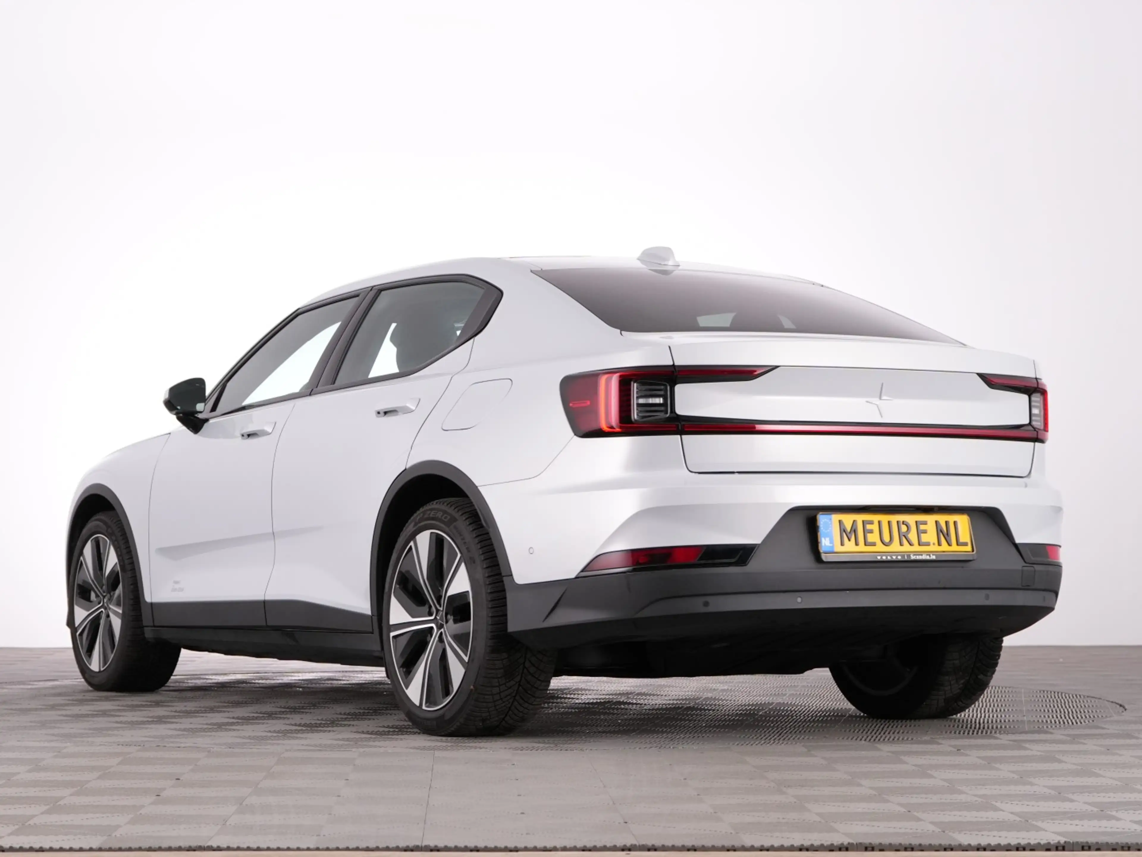 Polestar 2 Long Range Singe Motor 82 kWh *SOH 97.7%* PANORAMA — photo 26