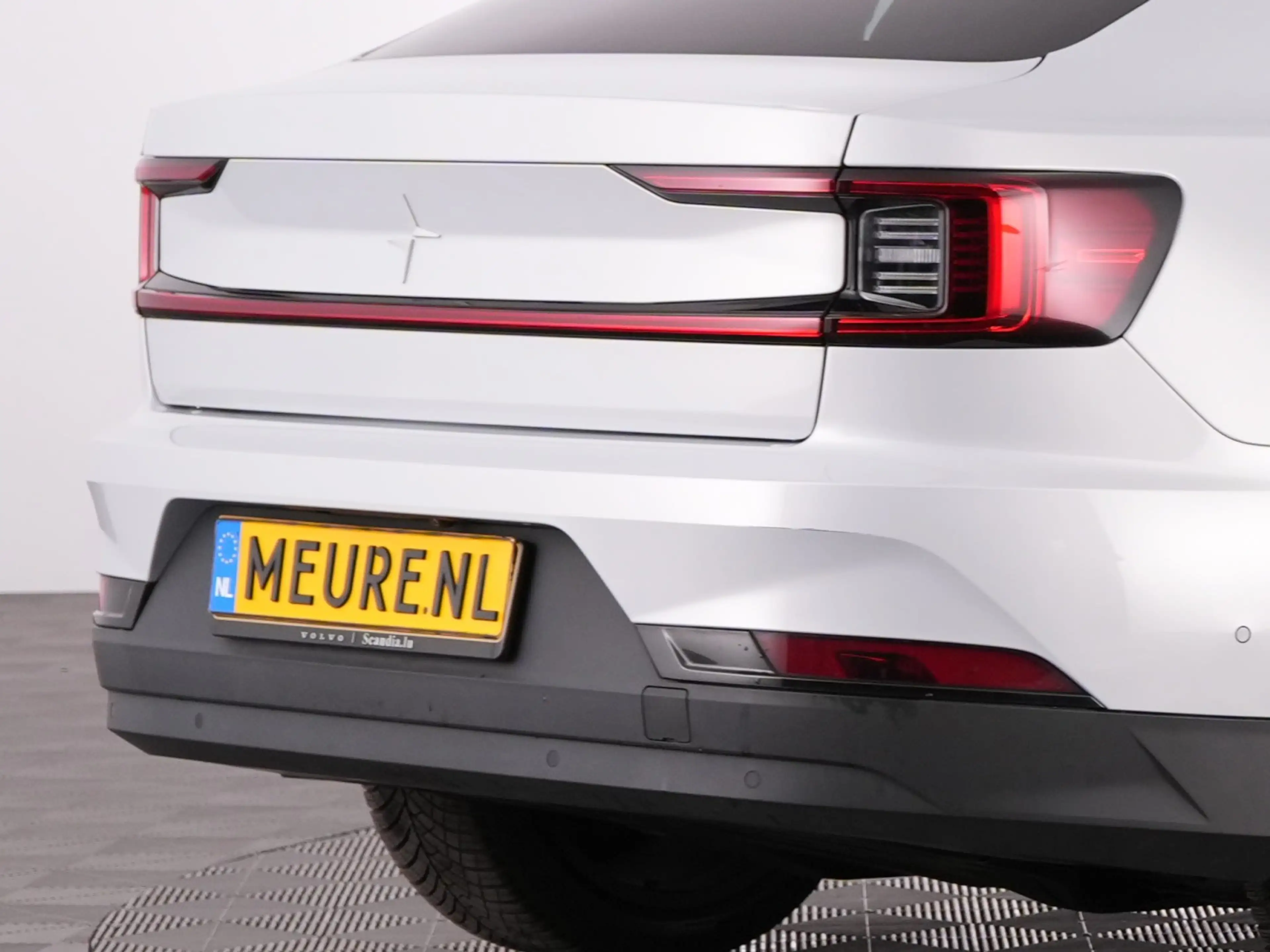 Polestar 2 Long Range Singe Motor 82 kWh *SOH 97.7%* PANORAMA — photo 28