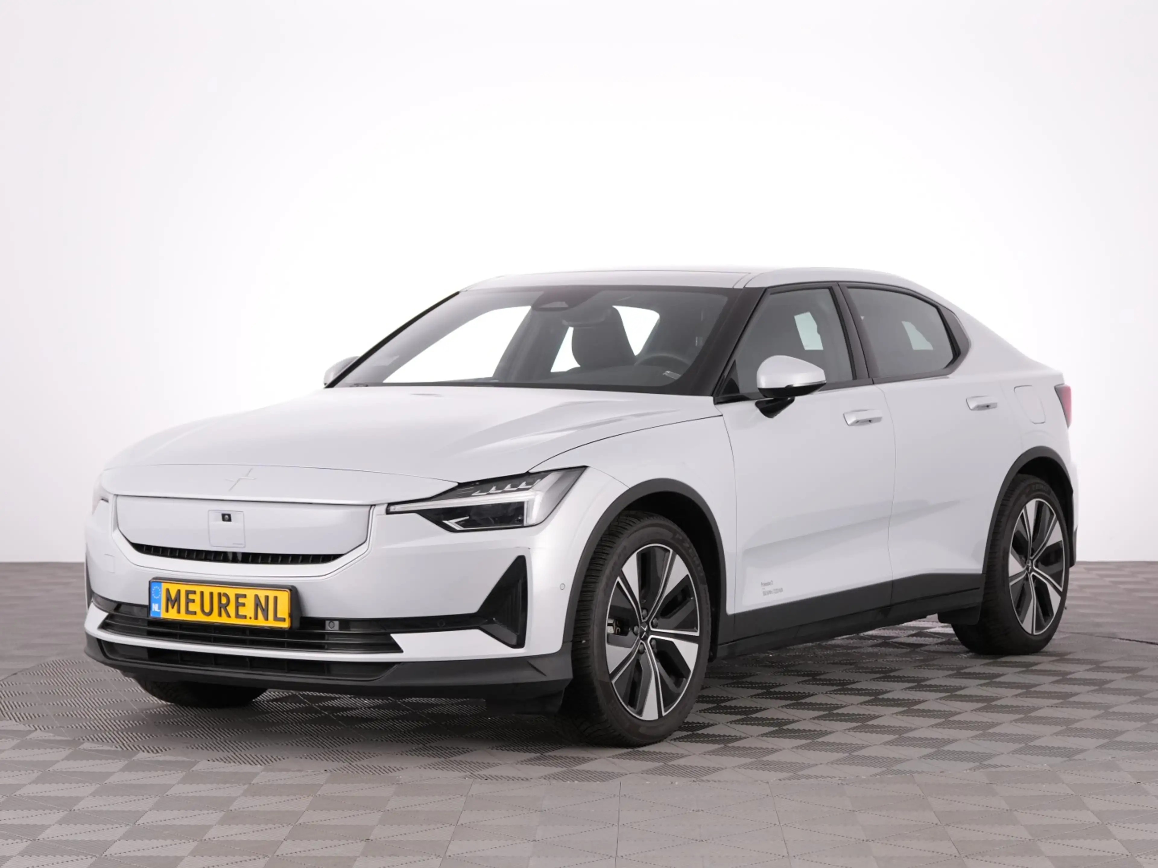 Polestar 2 Long Range Singe Motor 82 kWh *SOH 97.7%* PANORAMA — photo 13